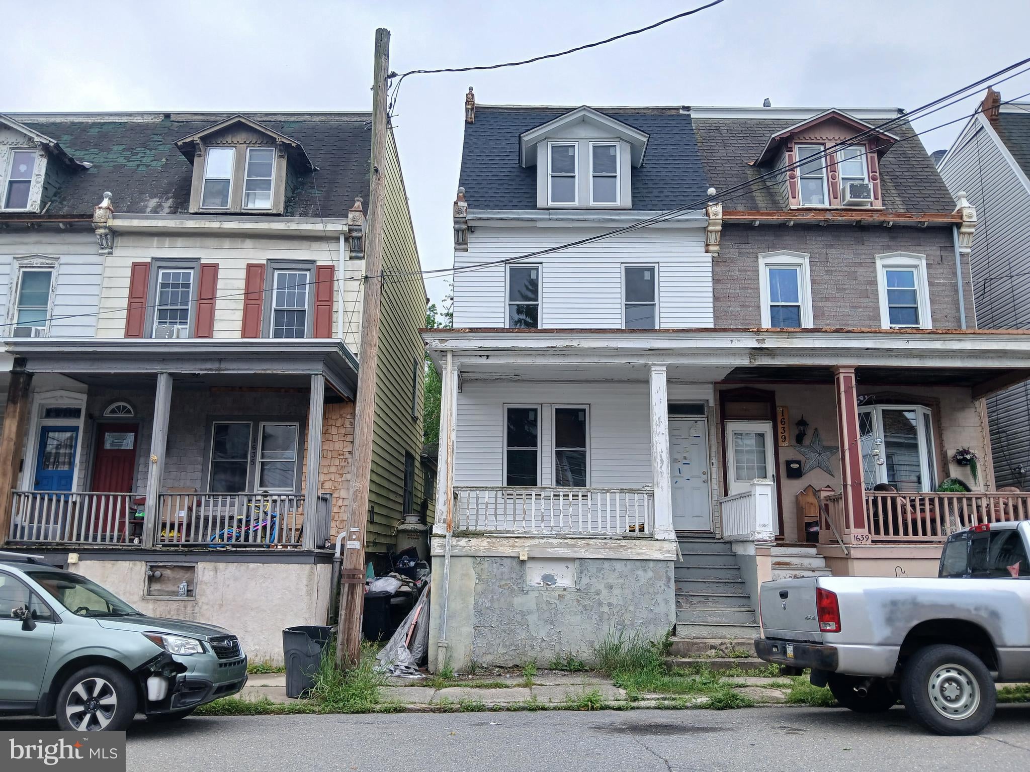 1637 W NORWEGIAN STREET