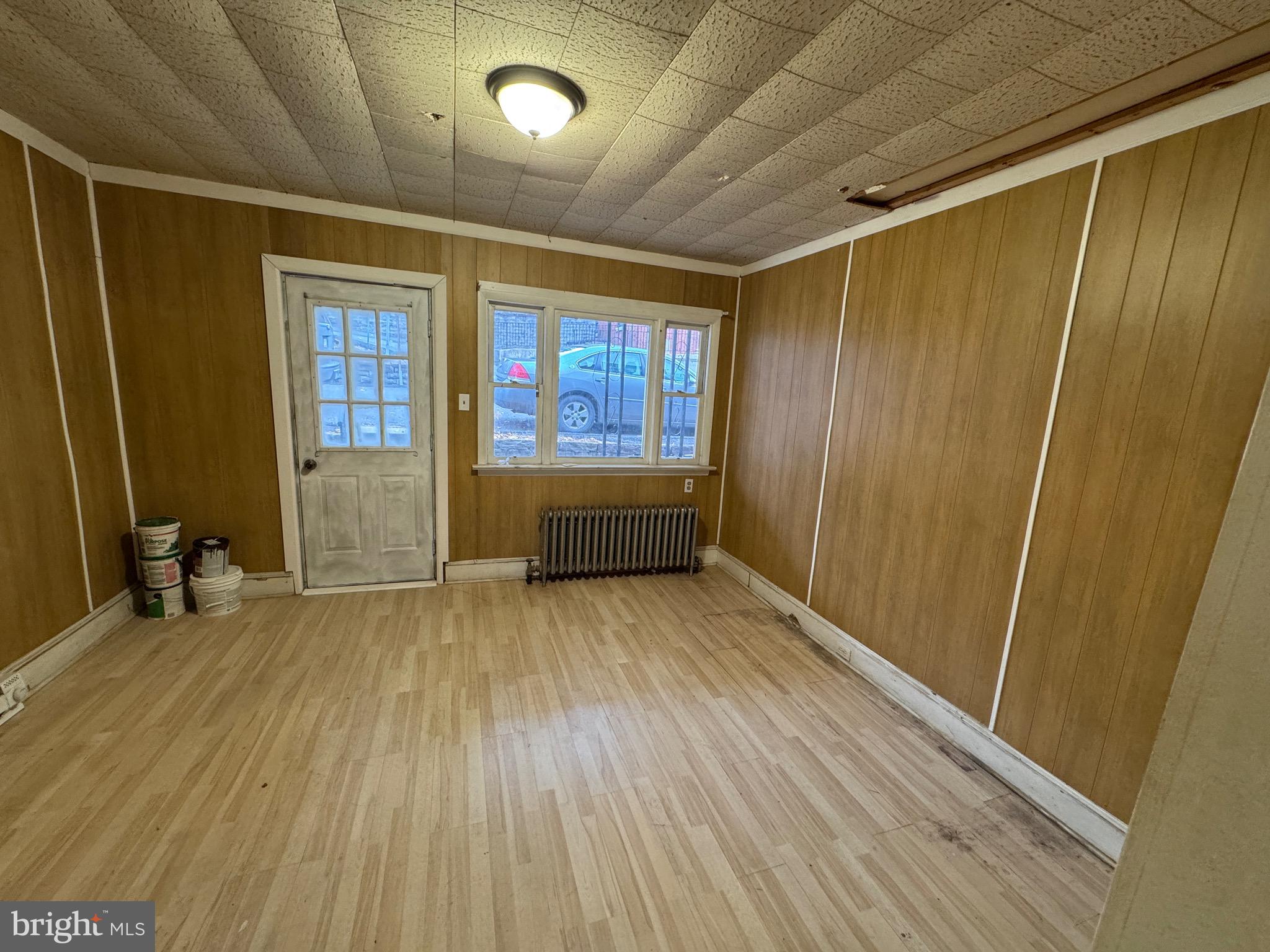 NEW MINERSVILLE - Residential