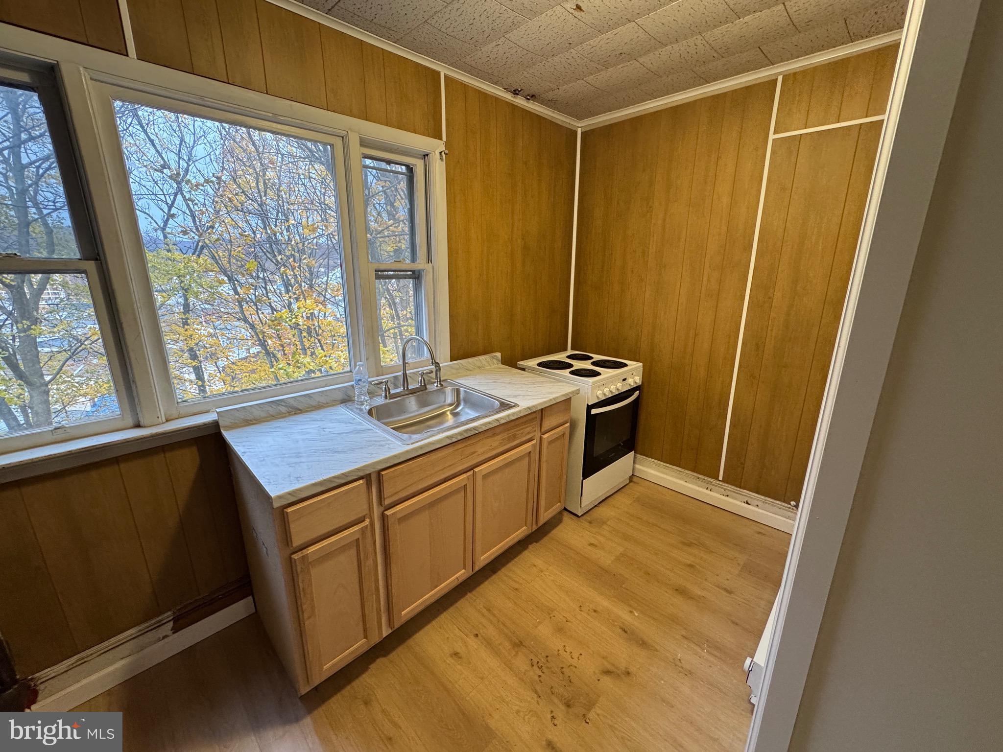 NEW MINERSVILLE - Residential