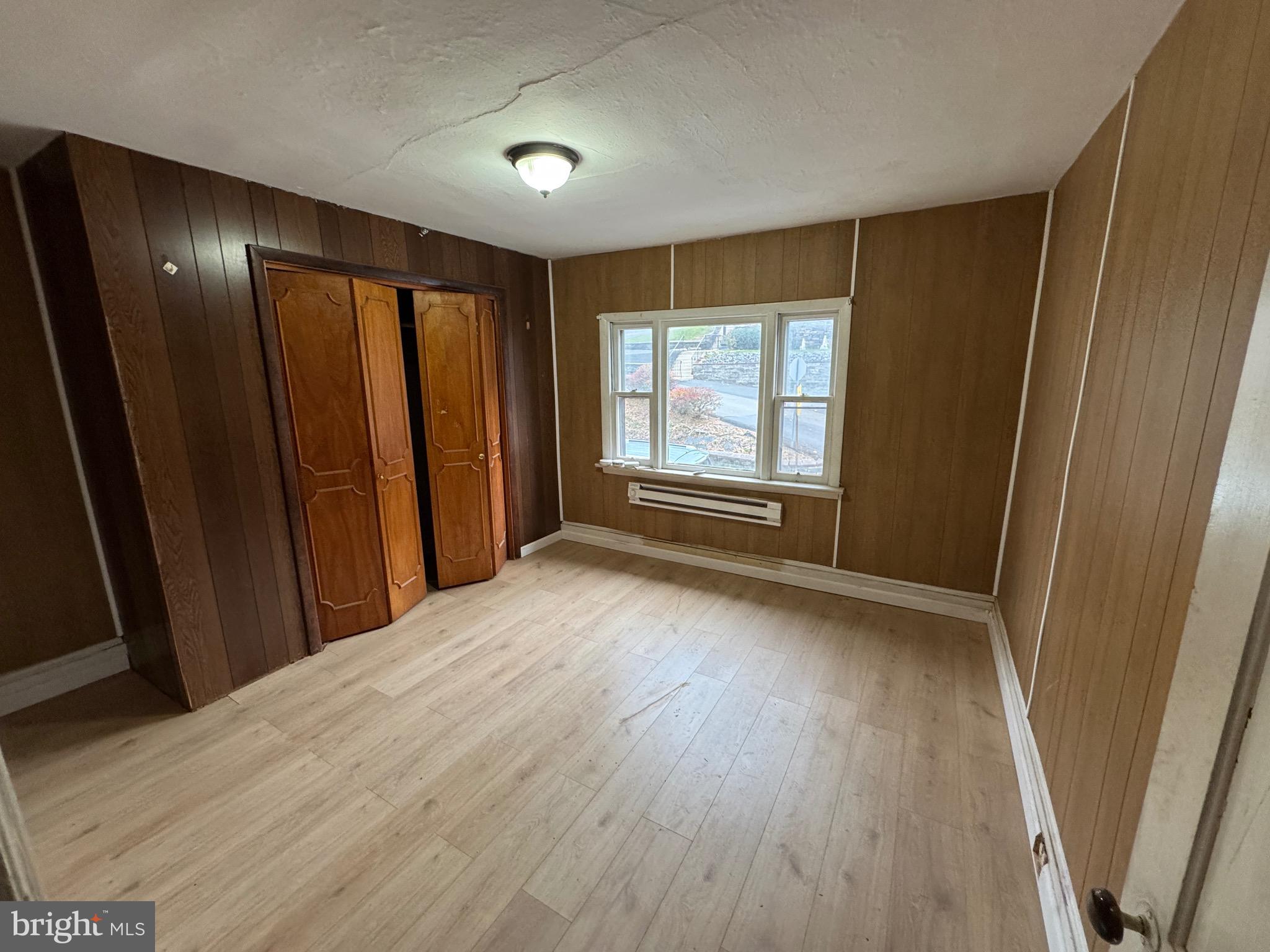 NEW MINERSVILLE - Residential