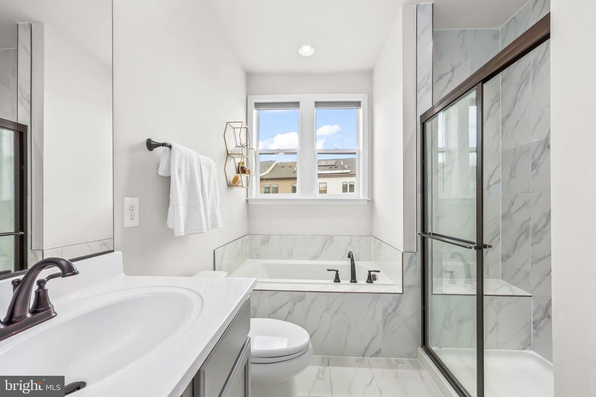 VISTA GARDENS - Residential