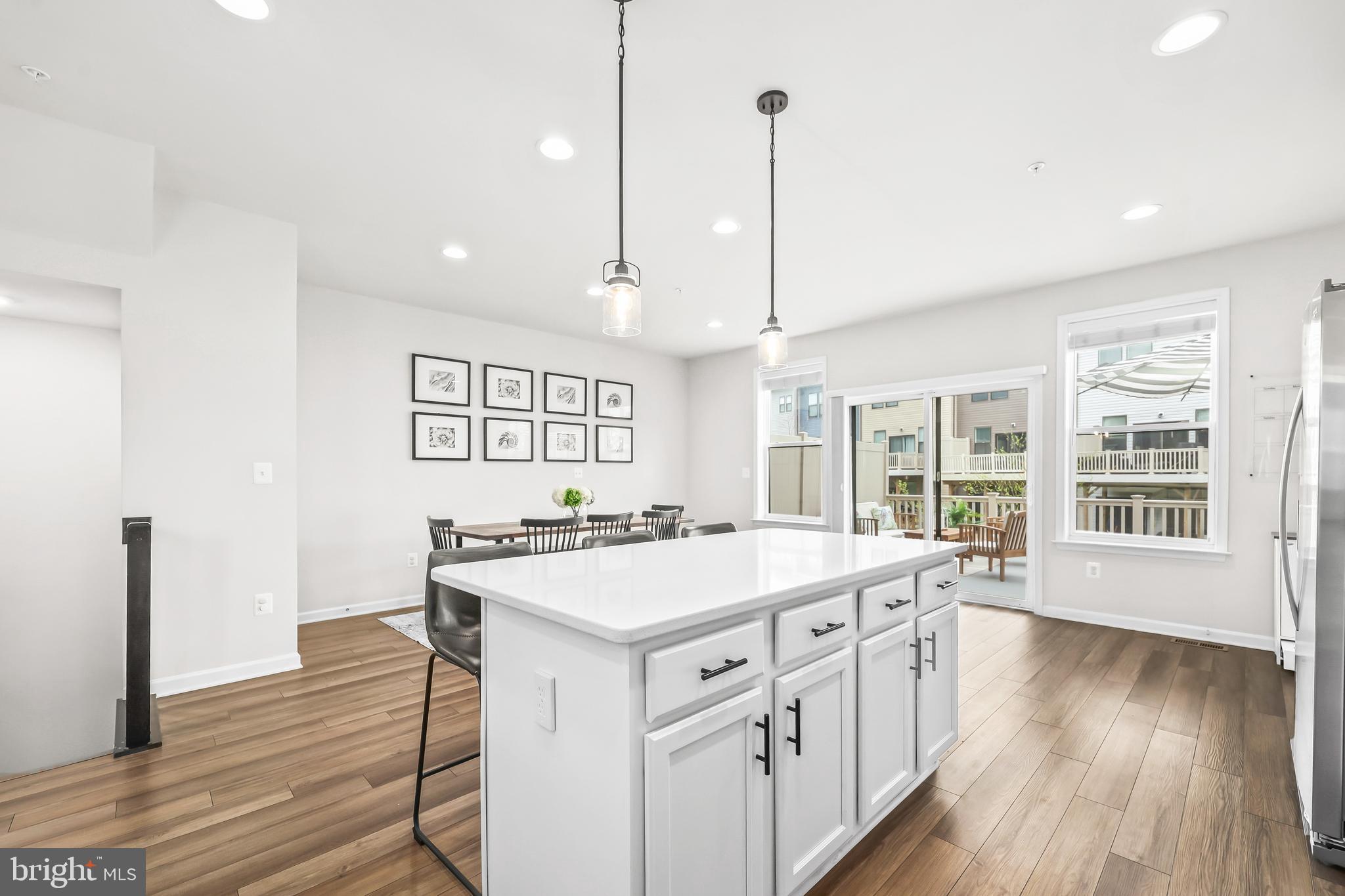 VISTA GARDENS - Residential