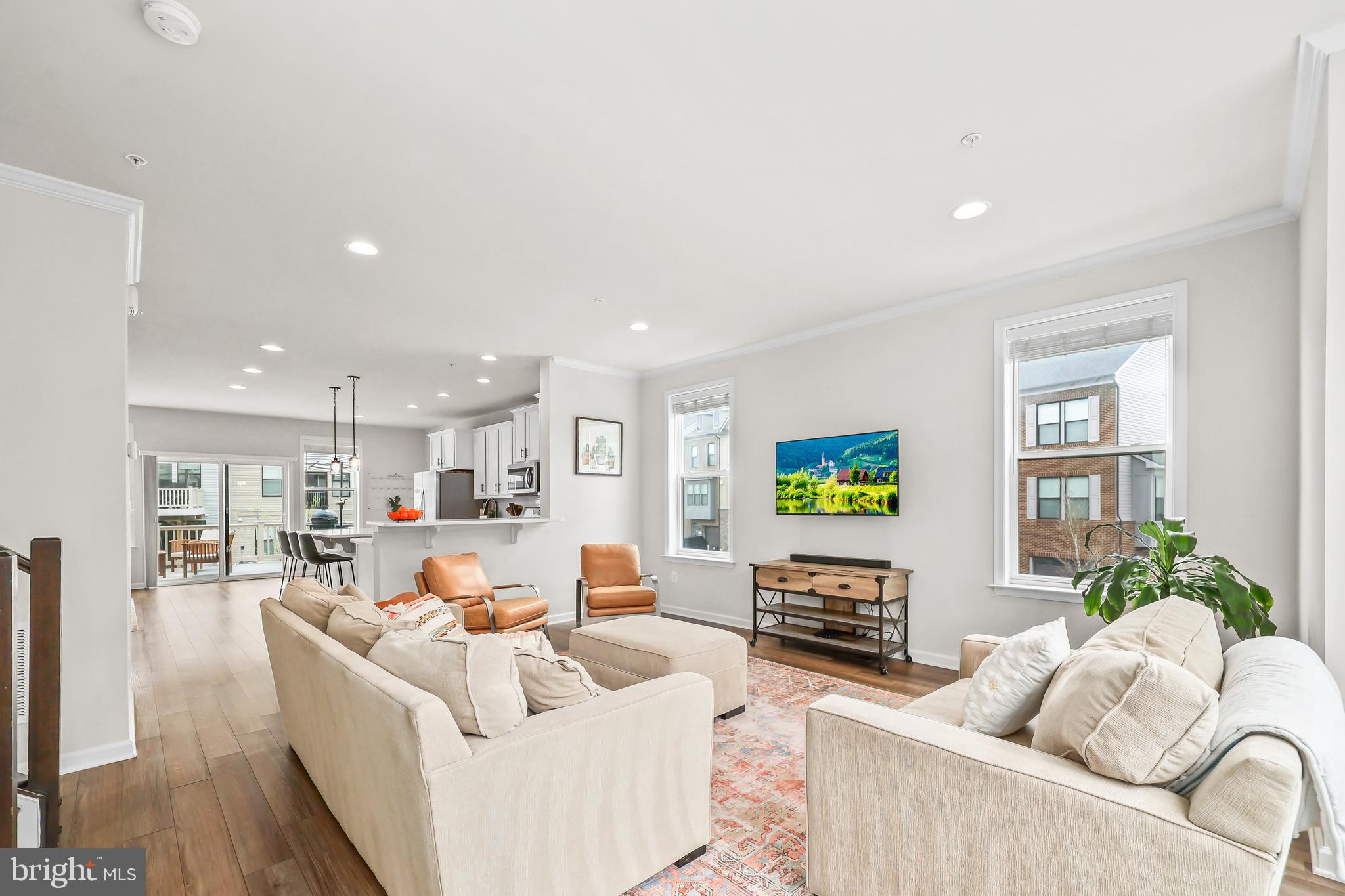 VISTA GARDENS - Residential