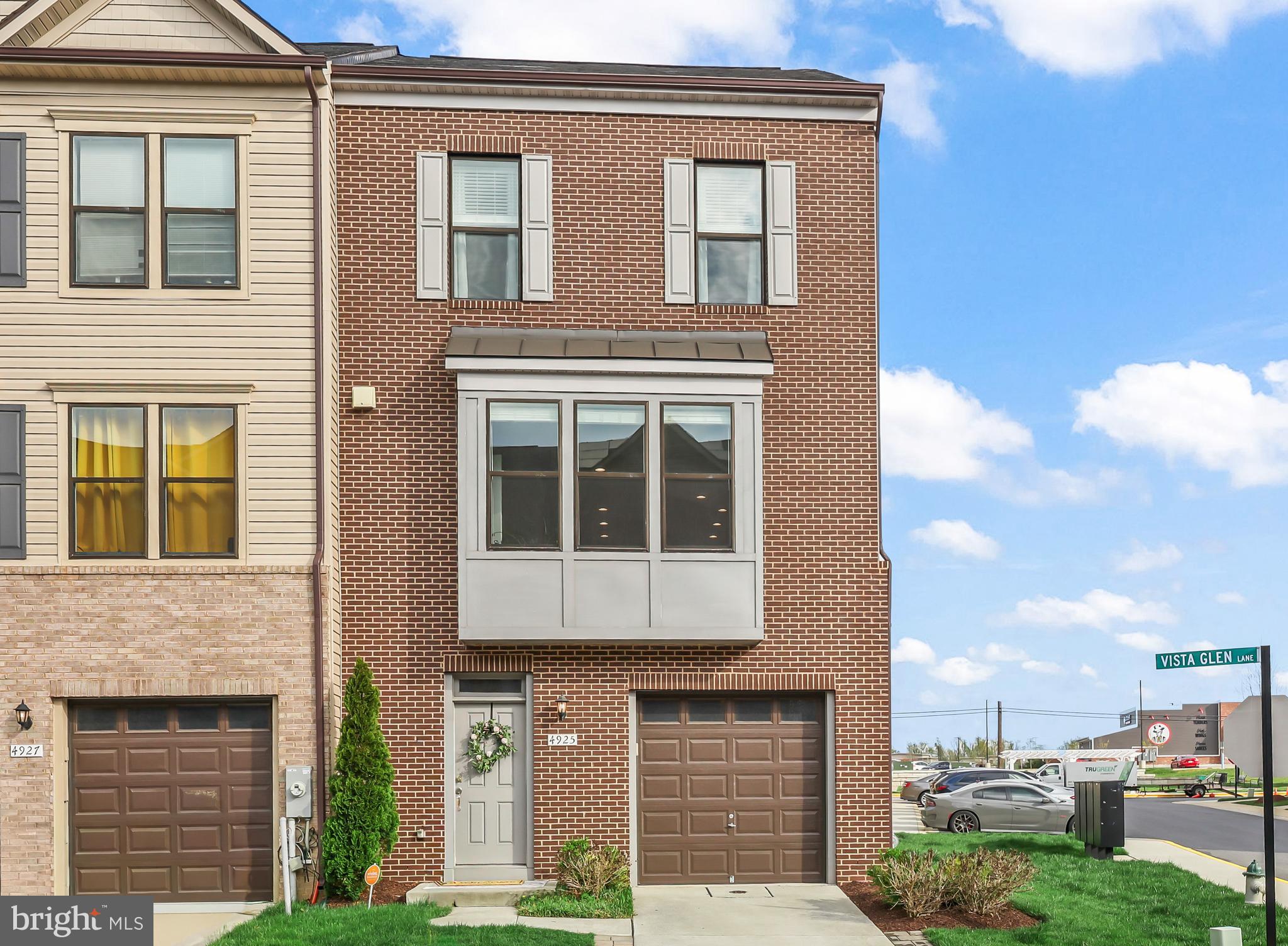 VISTA GARDENS - Residential