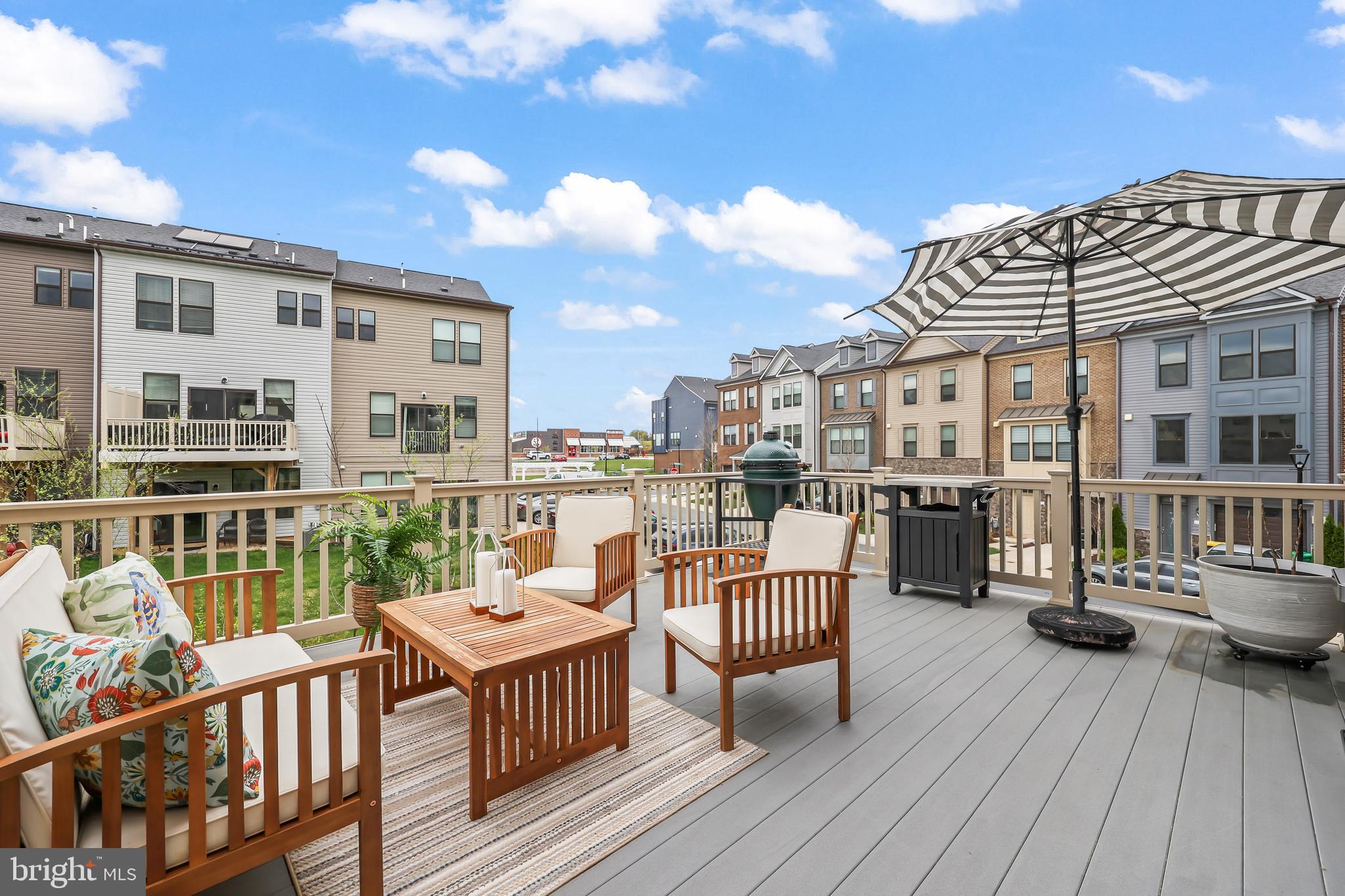 VISTA GARDENS - Residential