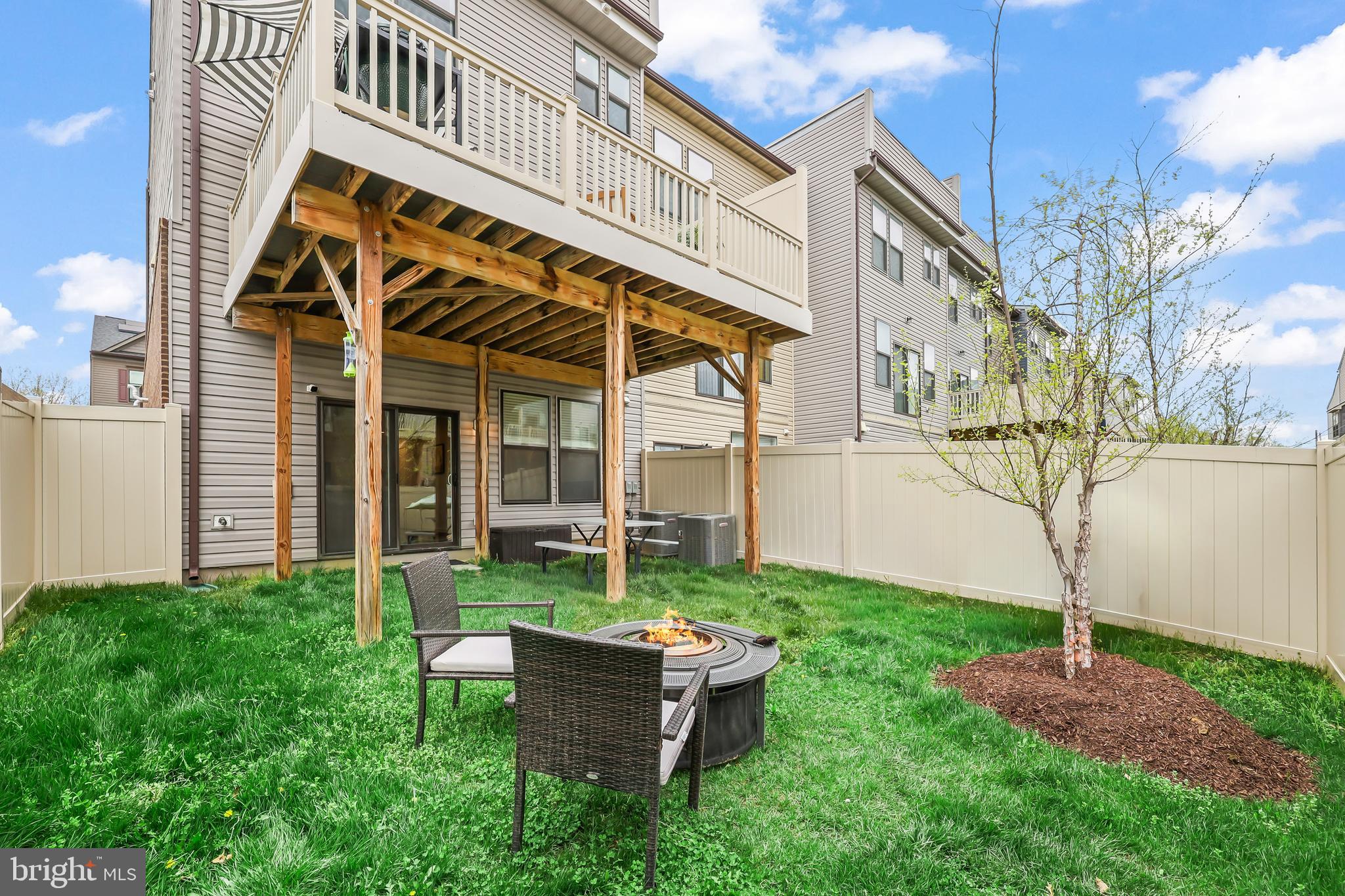 VISTA GARDENS - Residential