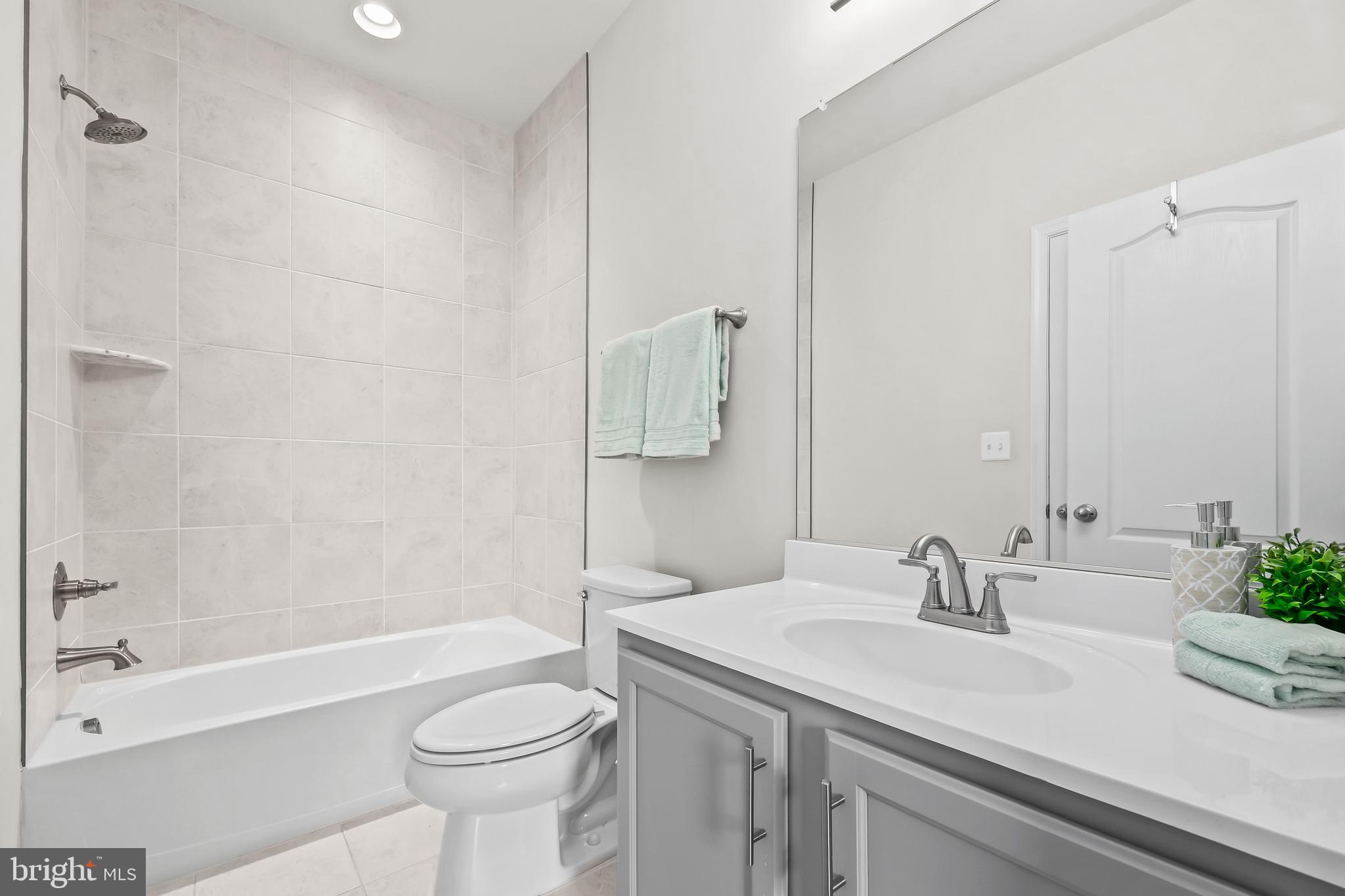 VISTA GARDENS - Residential