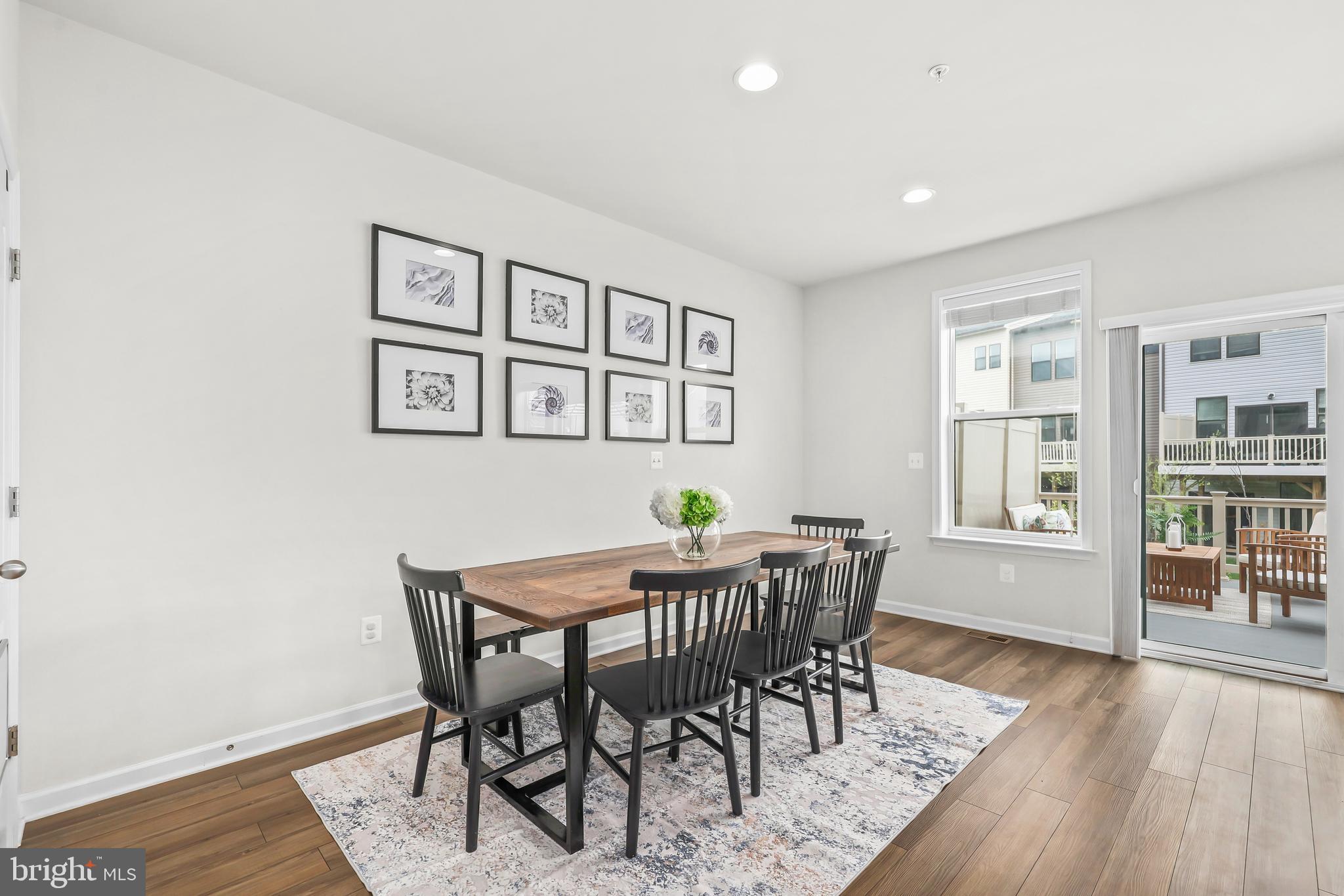 VISTA GARDENS - Residential