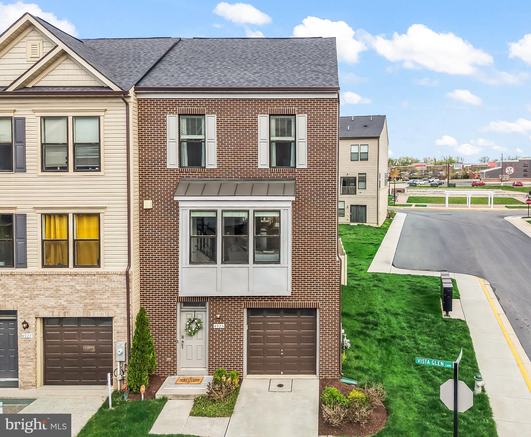 VISTA GARDENS - Residential