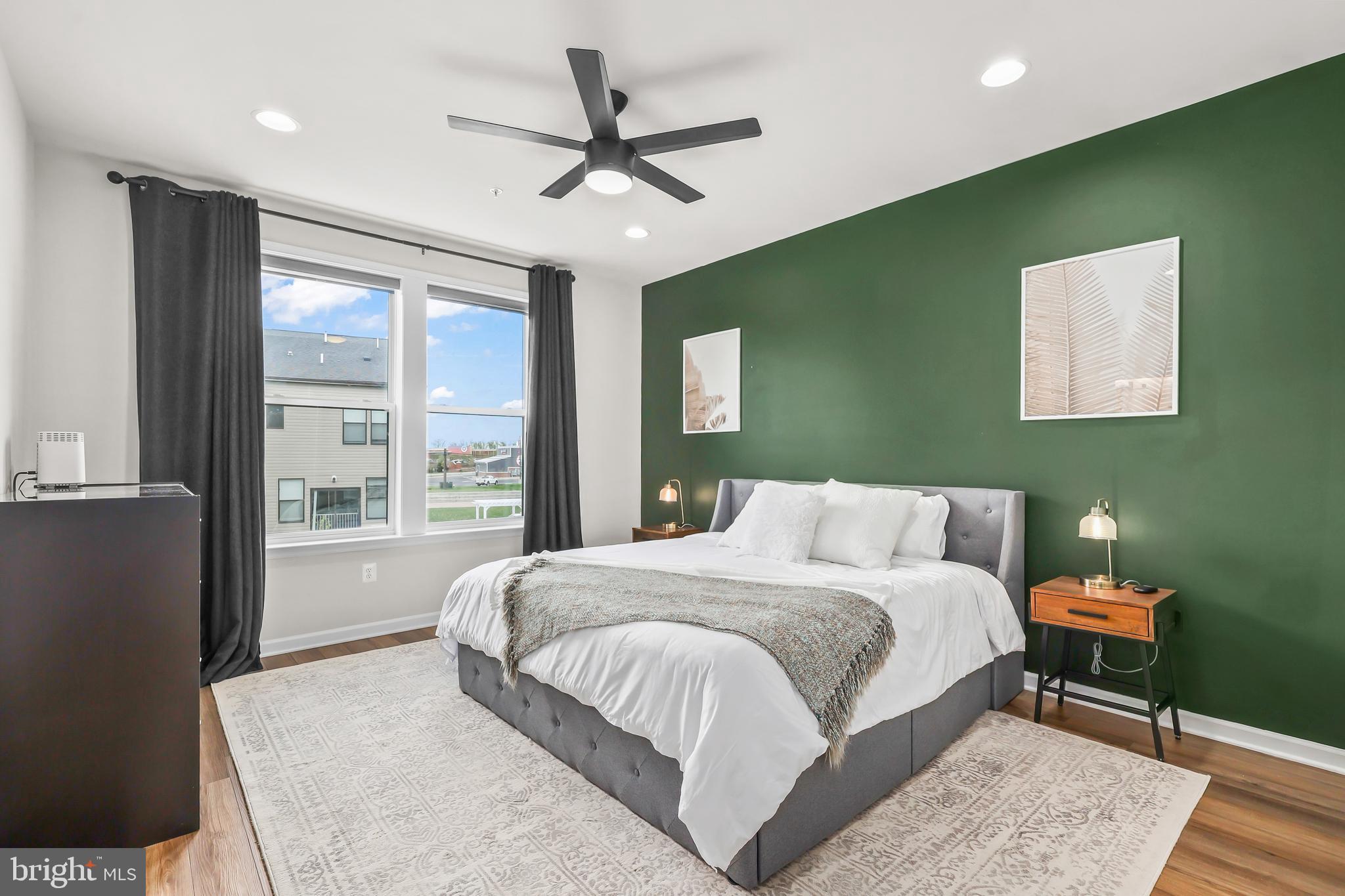 VISTA GARDENS - Residential