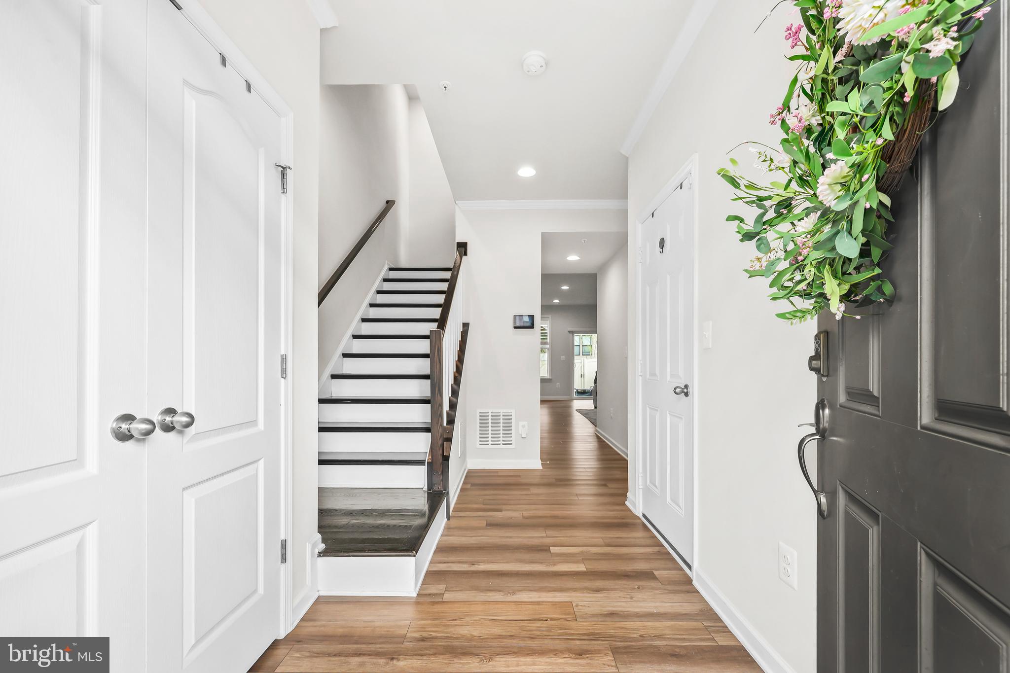 VISTA GARDENS - Residential