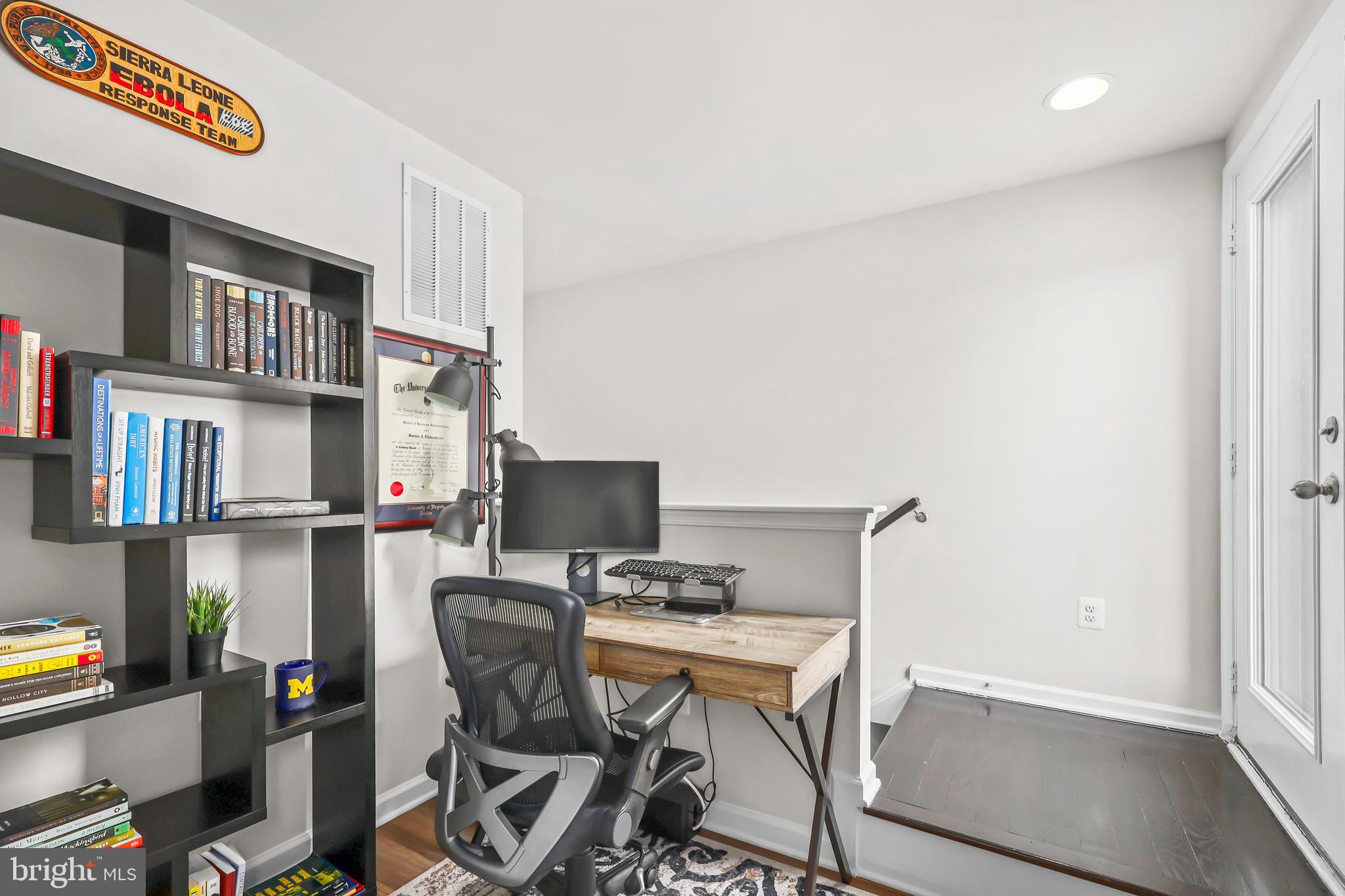 VISTA GARDENS - Residential