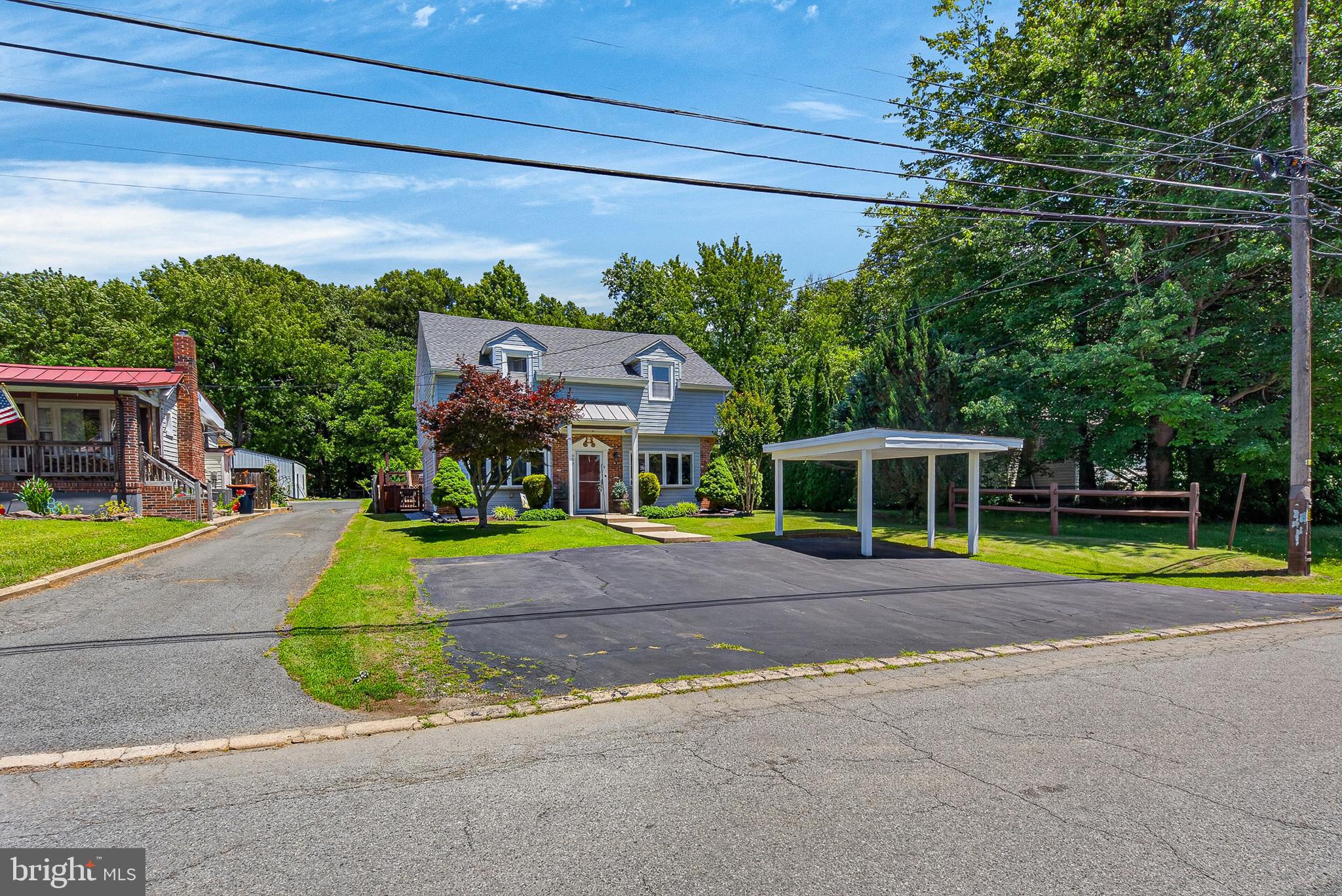 906 FRENCHTOWN ROAD