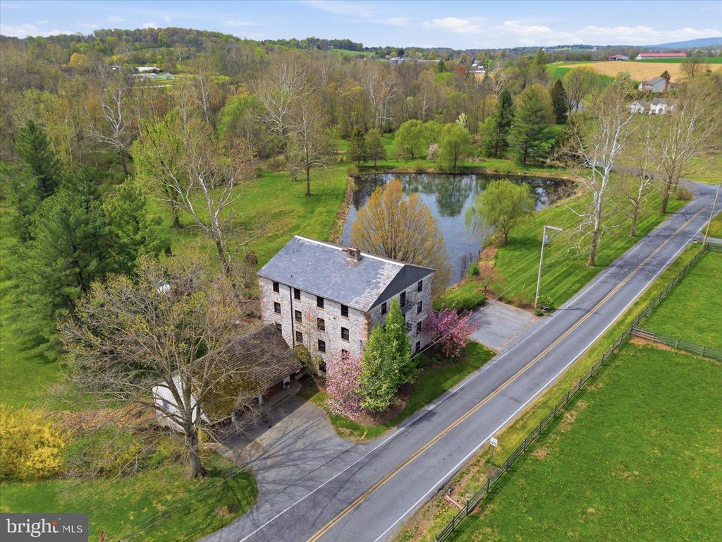 Photo of 475 Snavely Mill Road, LITITZ, PA 17543 (MLS # PALA2083756)