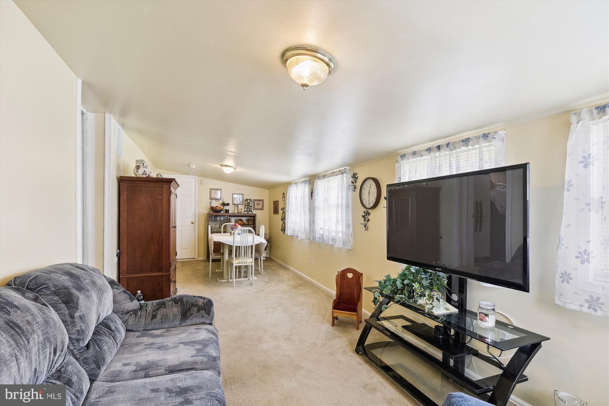 ARUNDEL GARDENS - Residential