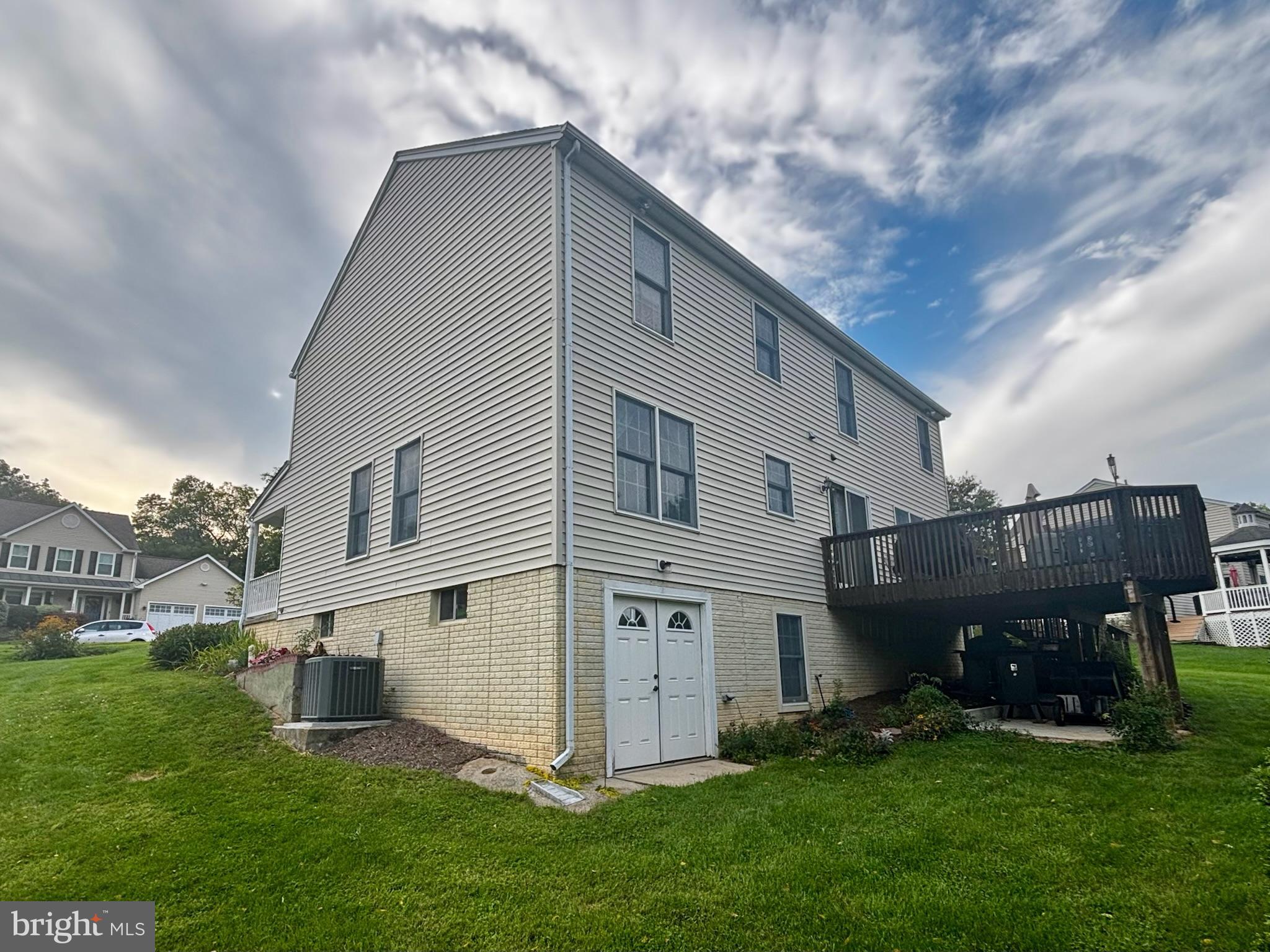 105 DEERWOODS PLACE