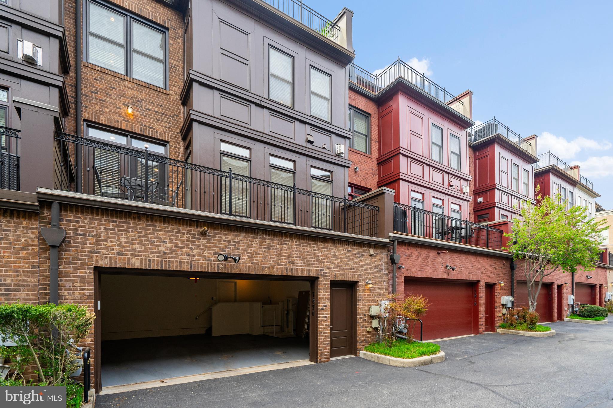 PARK POTOMAC - Residential