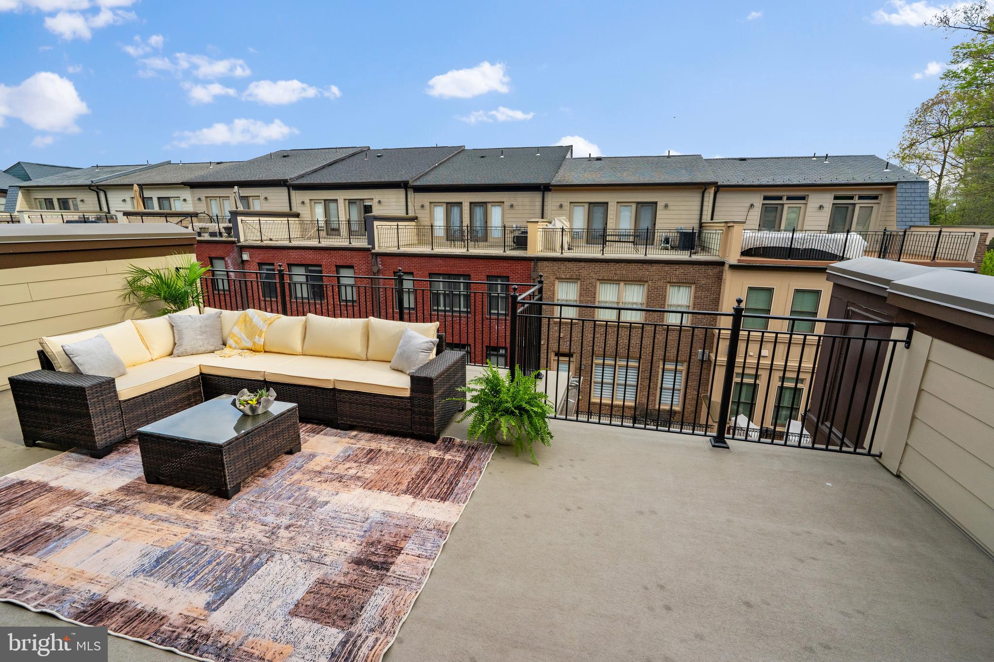 PARK POTOMAC - Residential