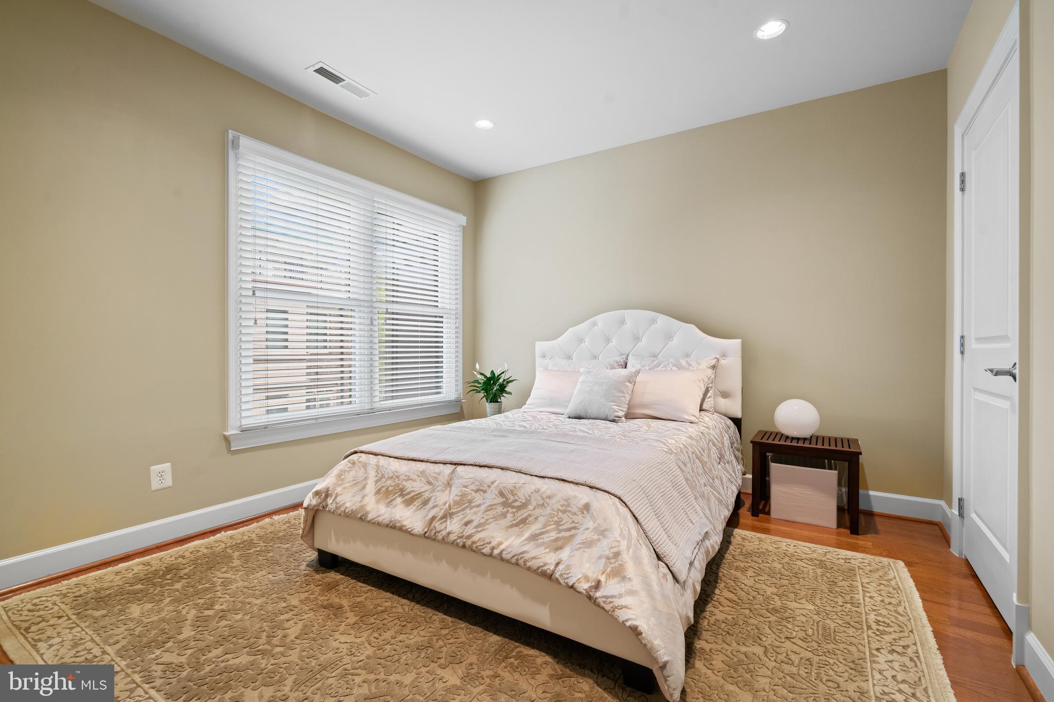 PARK POTOMAC - Residential