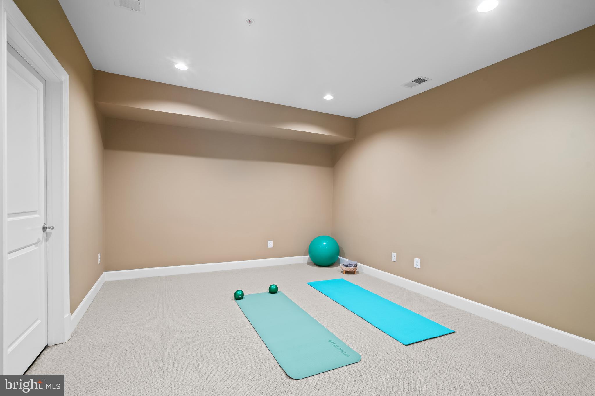 PARK POTOMAC - Residential