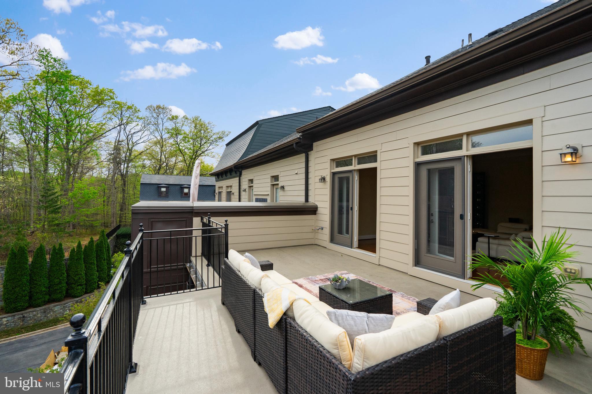 PARK POTOMAC - Residential