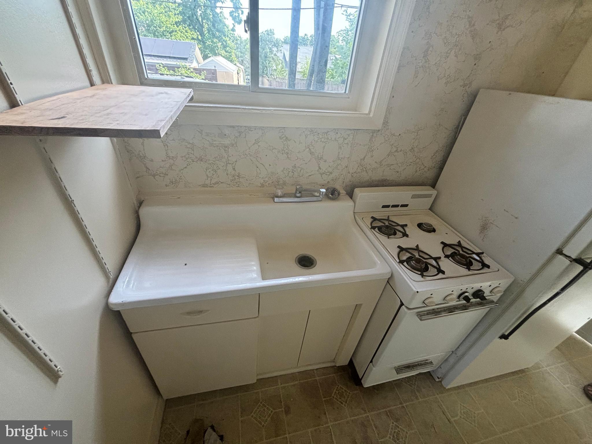 TAKOMA PARK - Commercial Sale