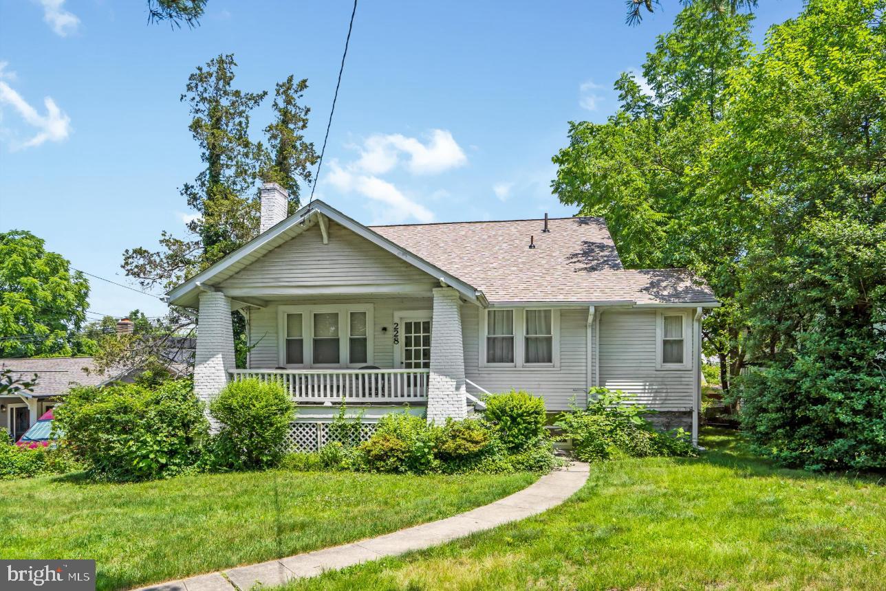 TAKOMA PARK - Commercial Sale