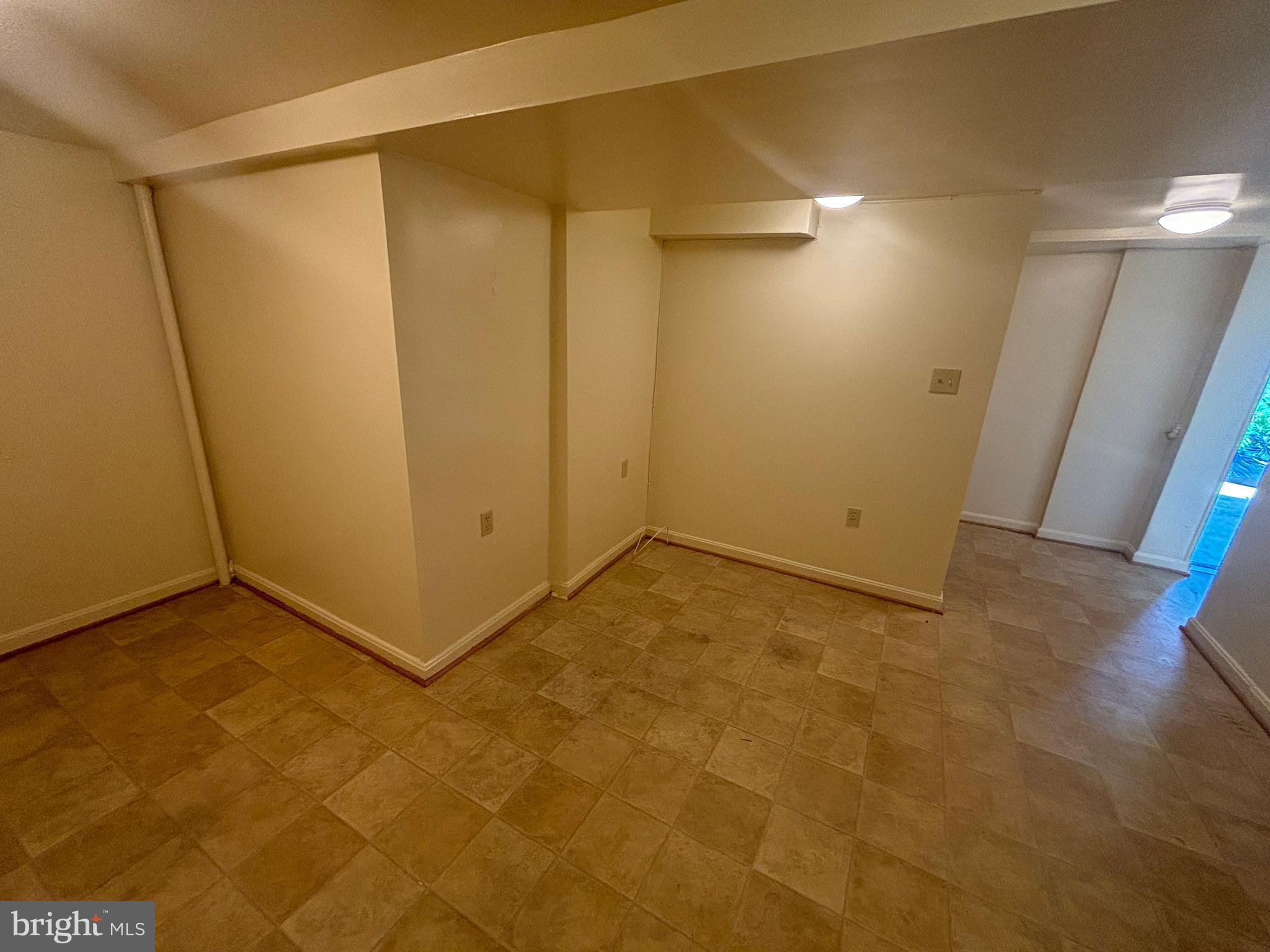 TAKOMA PARK - Commercial Sale