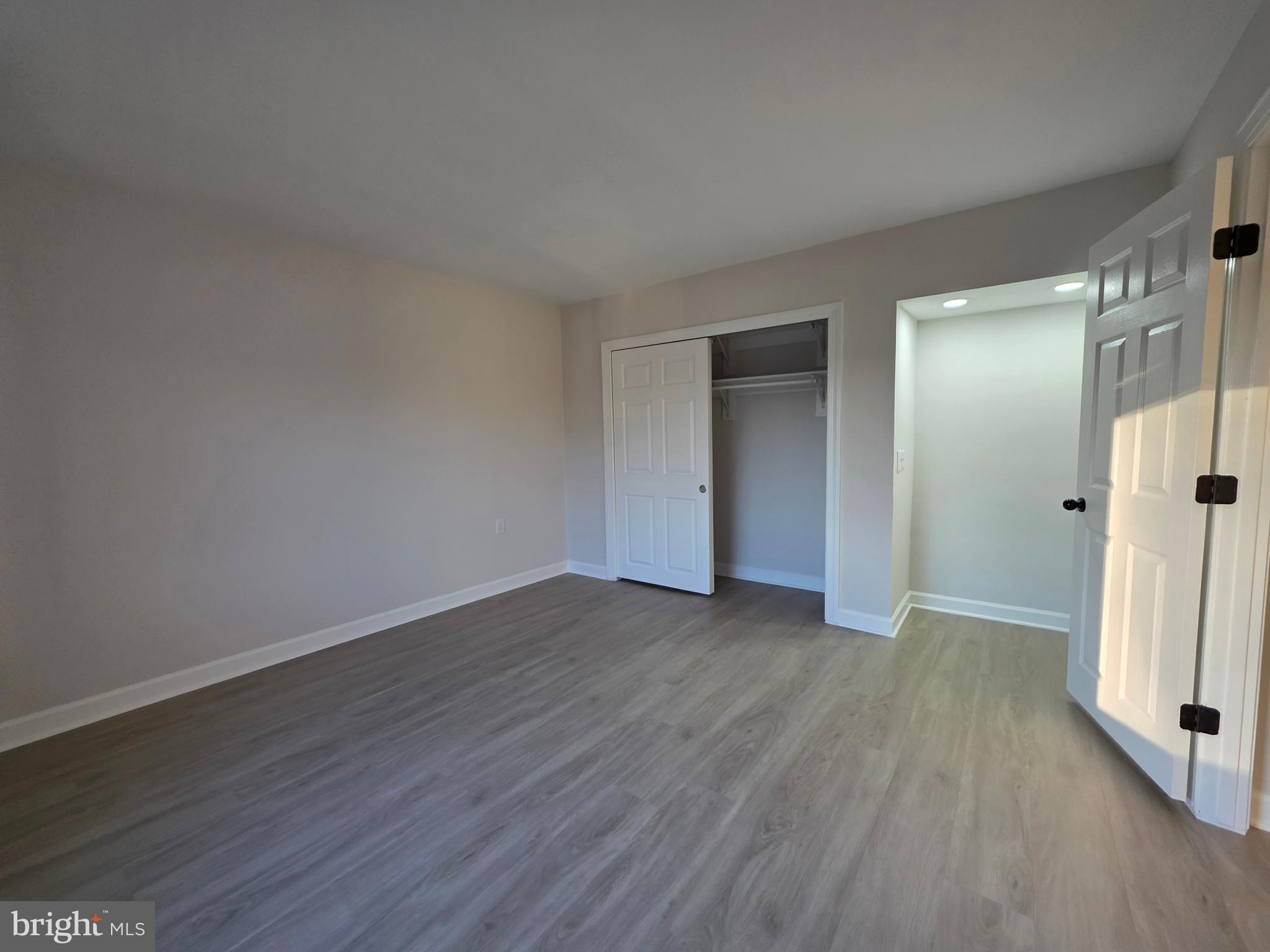 COUNTRY CLUB GREEN - Residential