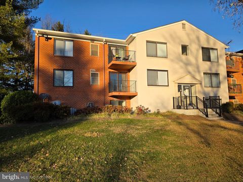 125 CLUBHOUSE DRIVE H SW 4 LEESBURG VA 20175