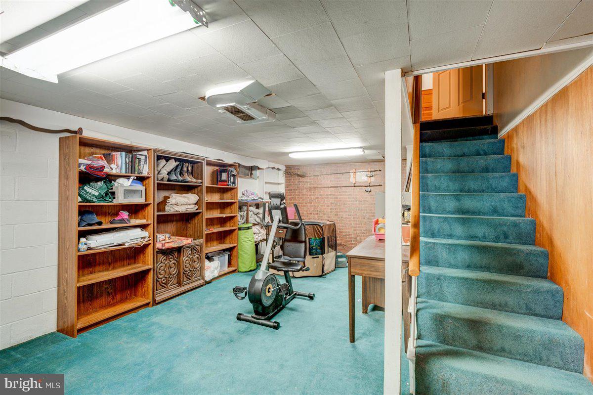 COLONIAL PARK - Residential