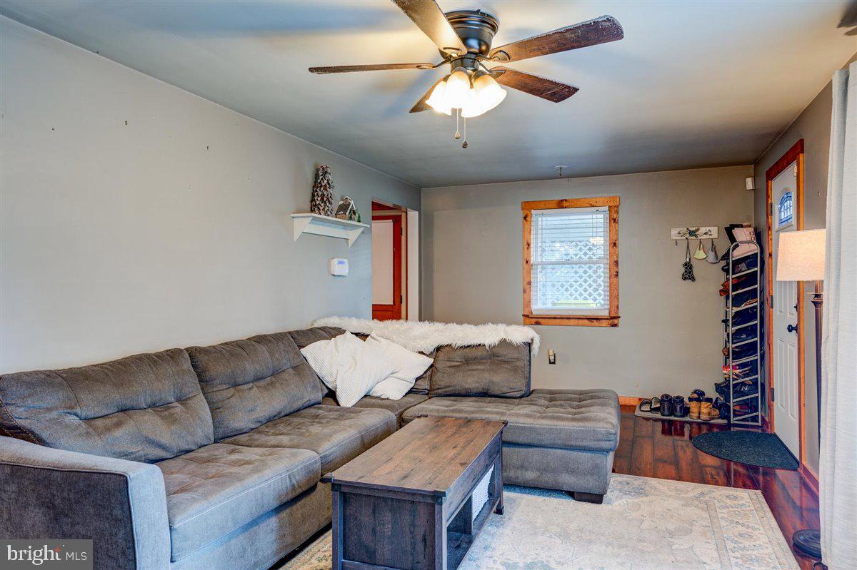 COLONIAL PARK - Residential