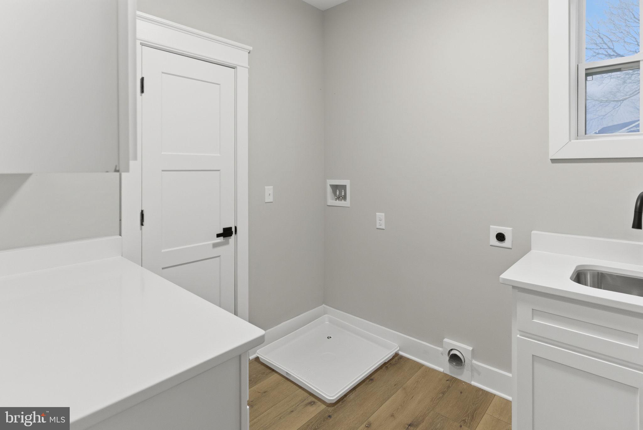 HALLMARK GLEN - Residential