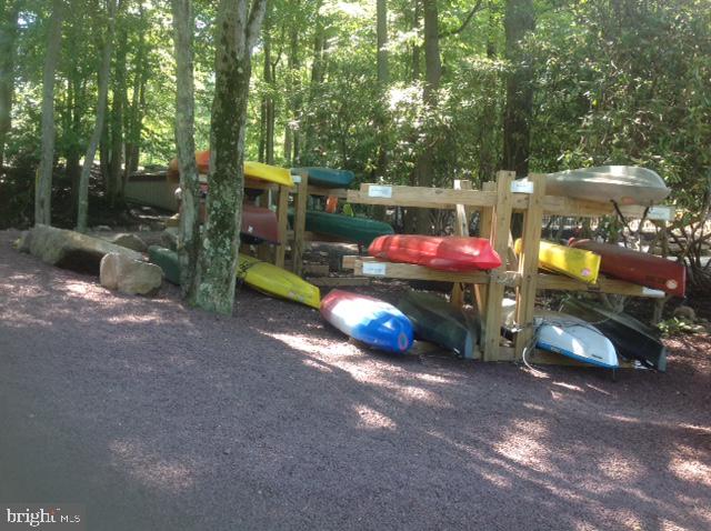 LAUREL WOODS - Residential