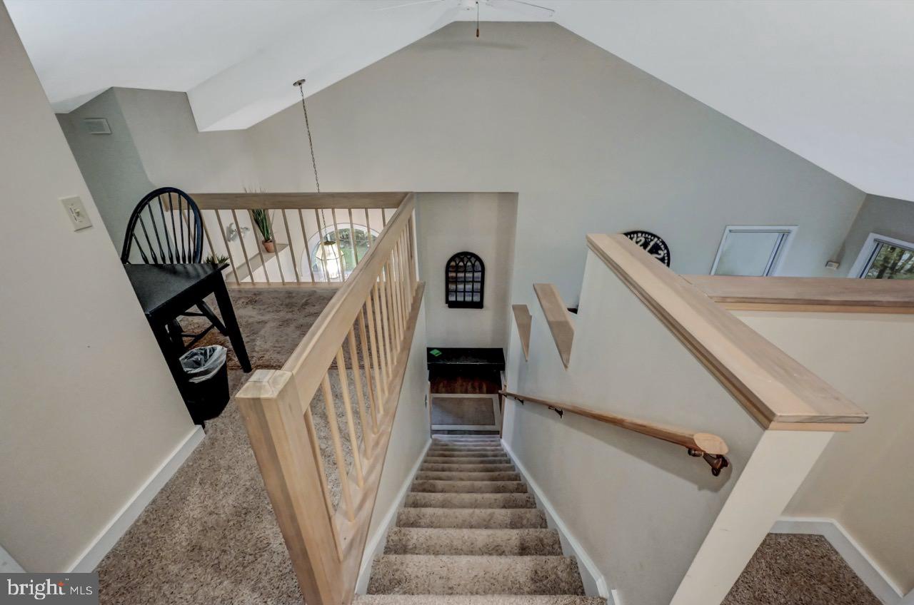 LAUREL WOODS - Residential