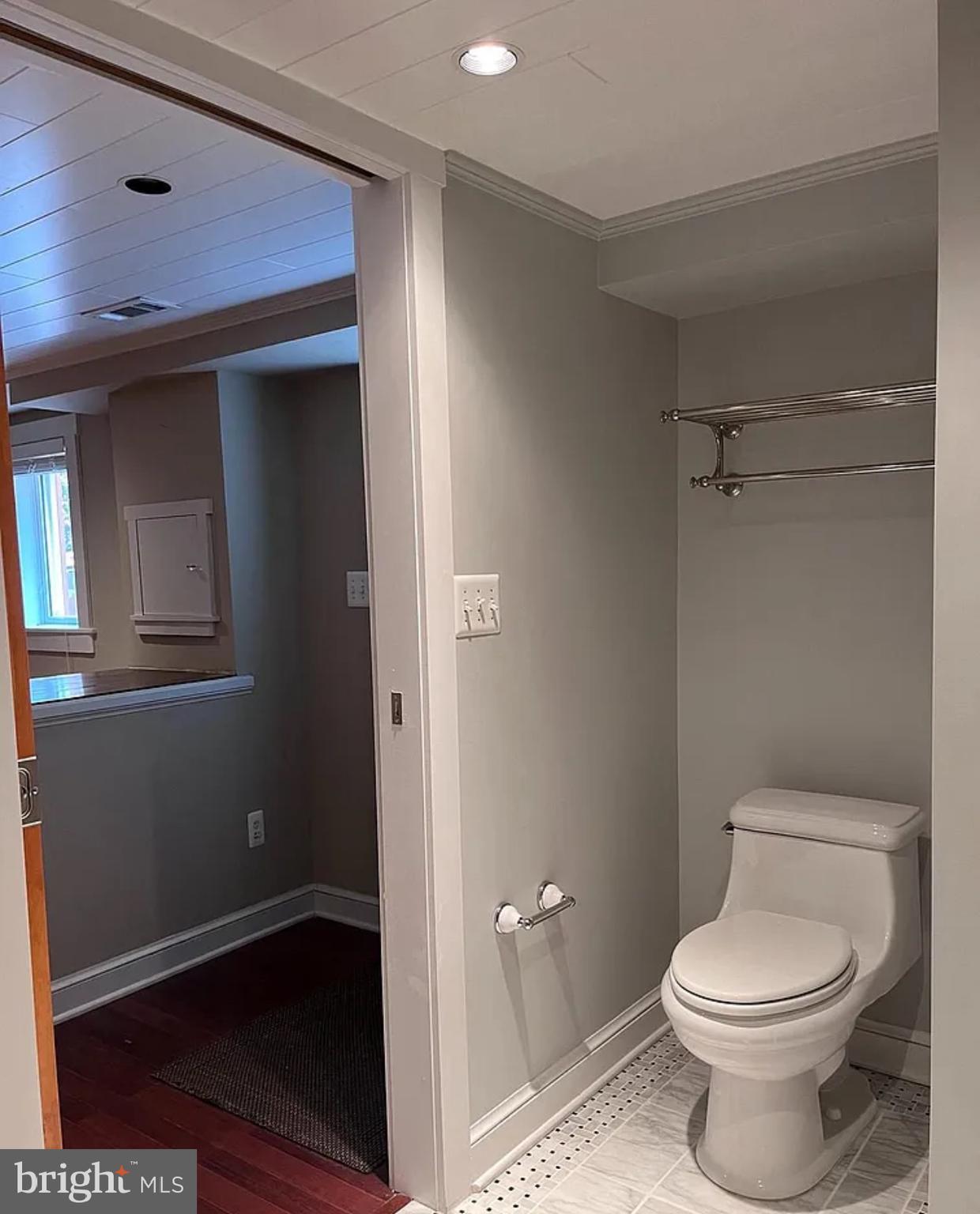 COBBDALE - Residential Lease