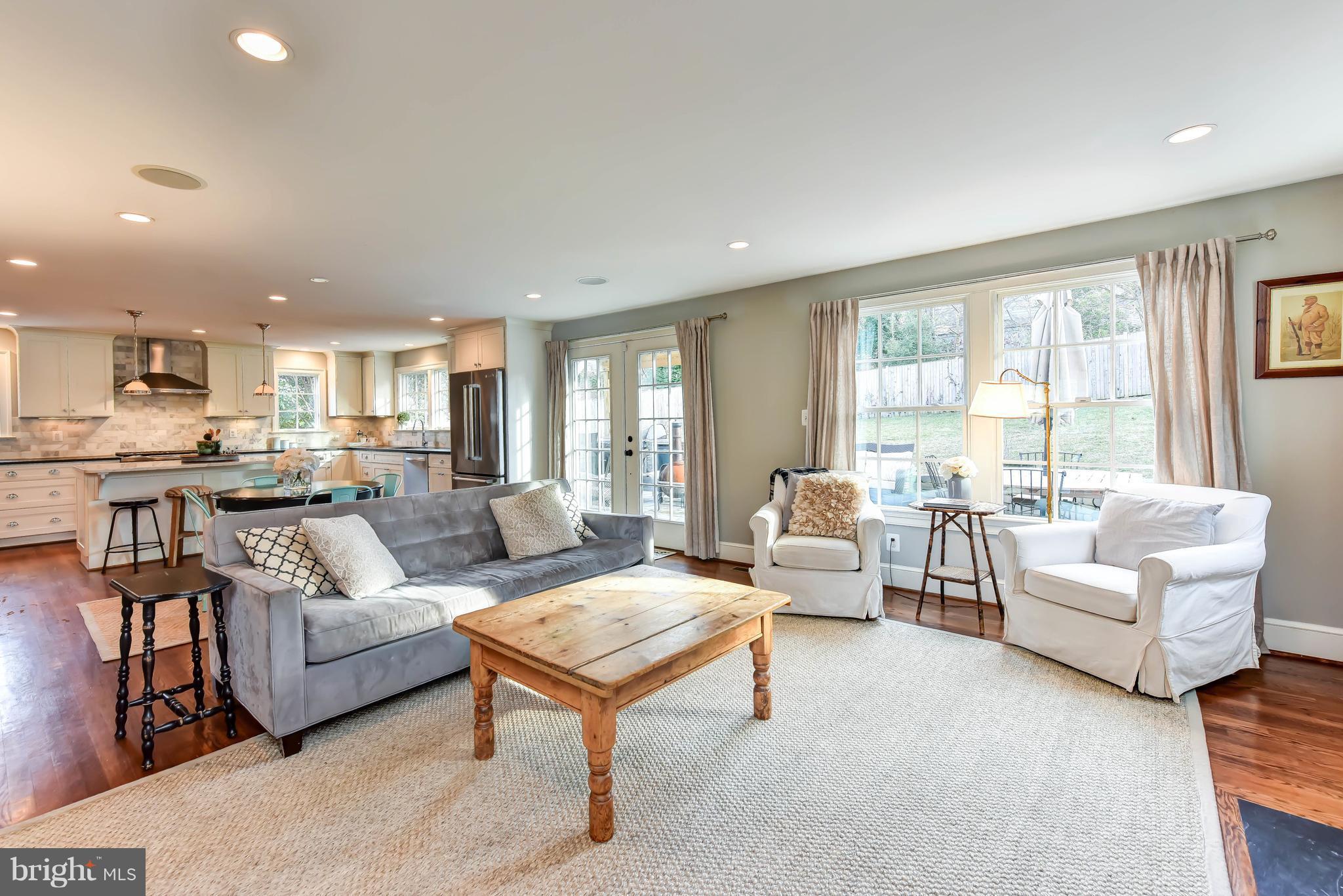 BEVERLY HILLS - Residential