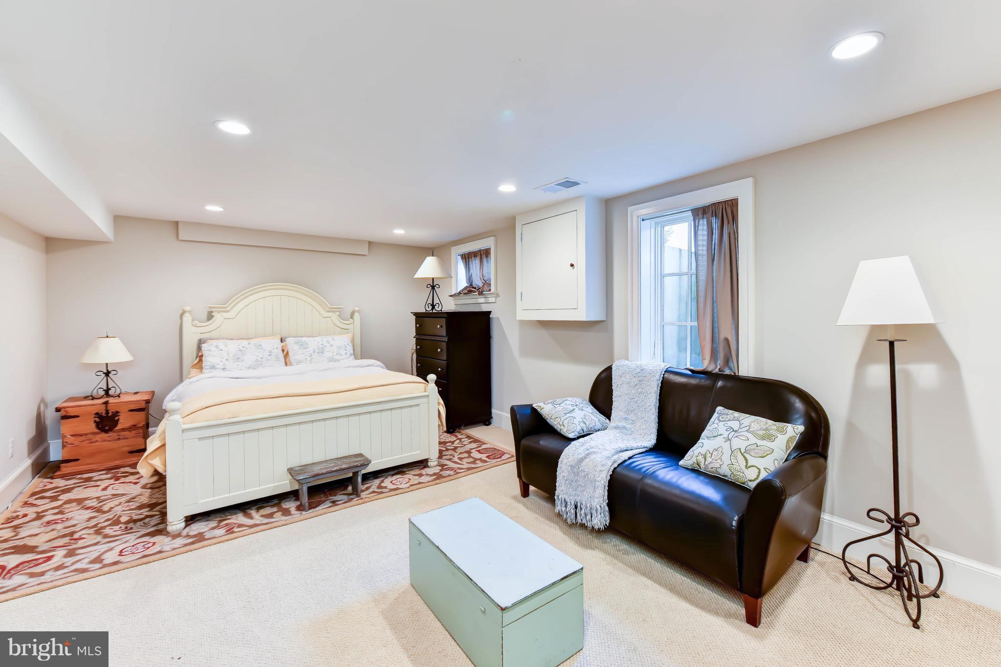 BEVERLY HILLS - Residential