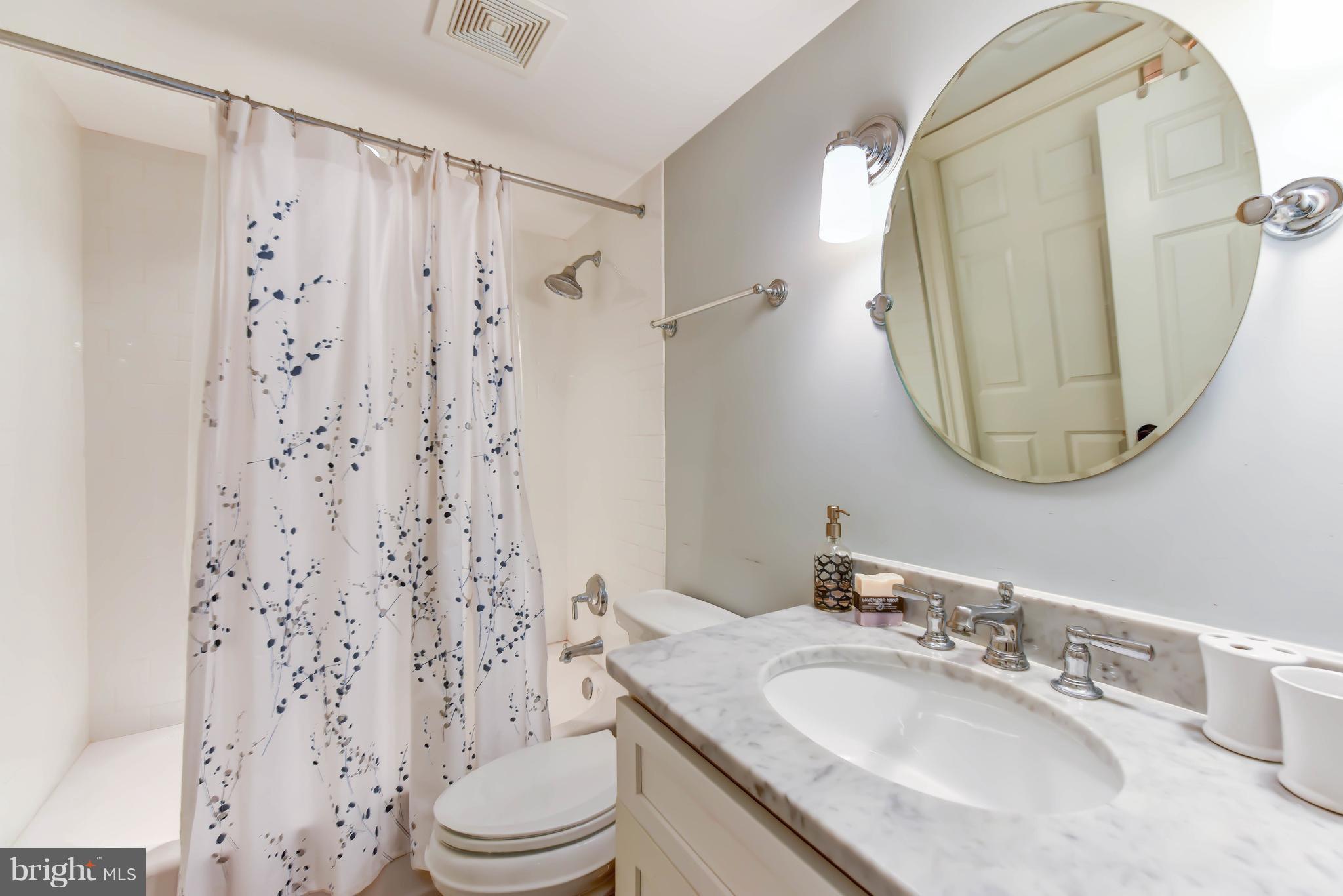 BEVERLY HILLS - Residential