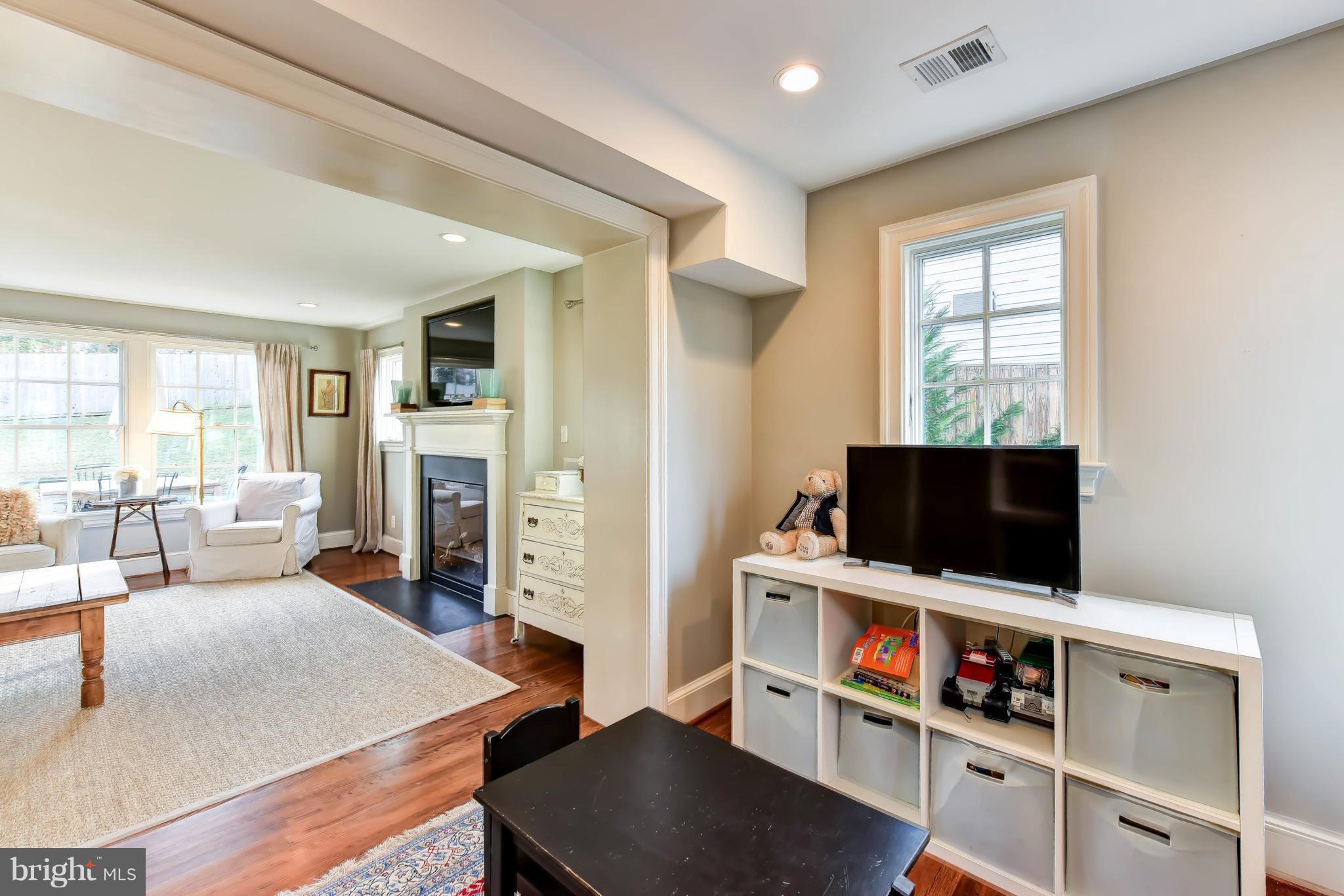 BEVERLY HILLS - Residential