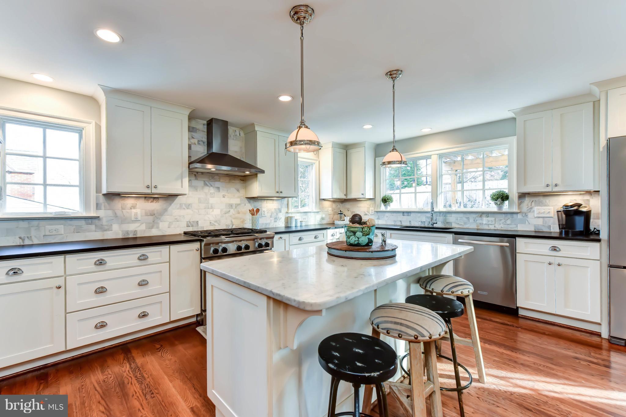 BEVERLY HILLS - Residential