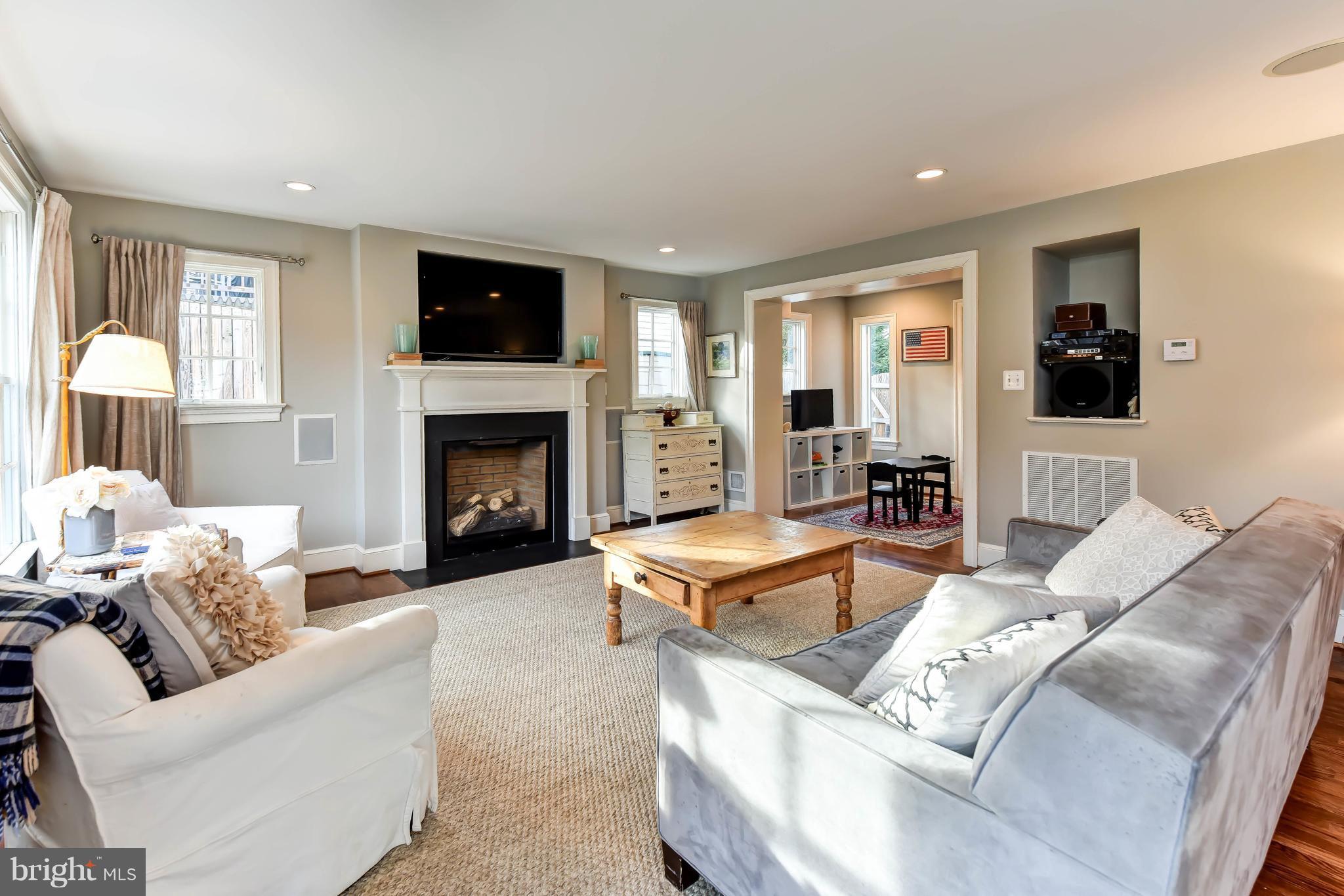 BEVERLY HILLS - Residential