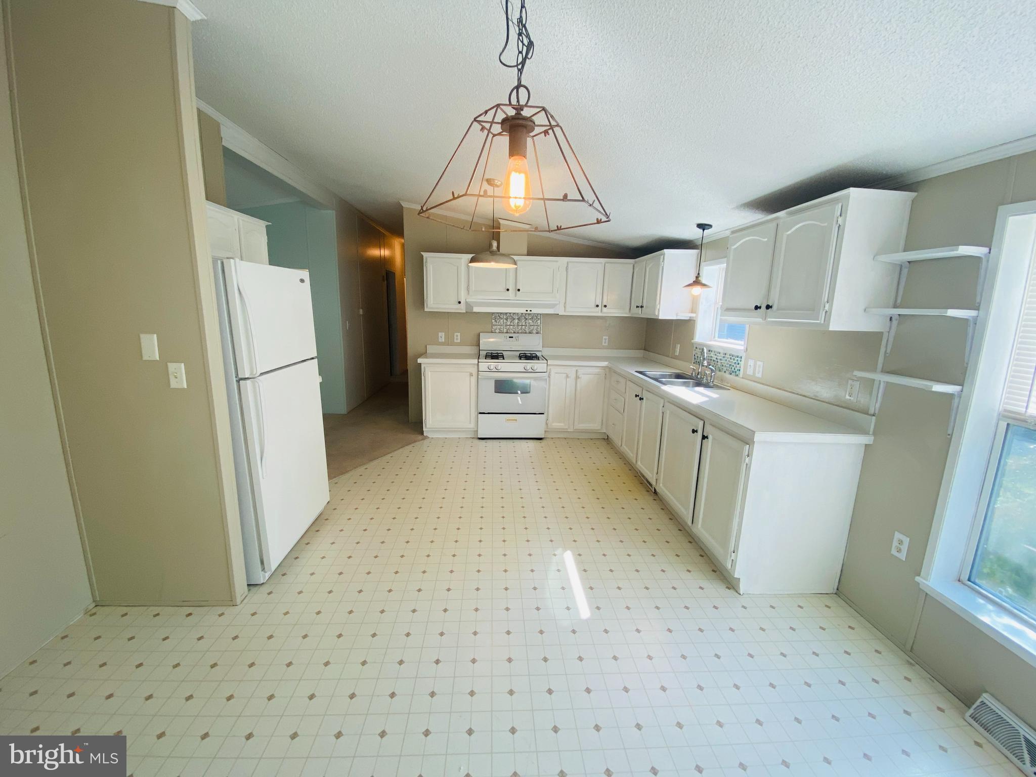 SOUTHGATE VILLAGE - Residential