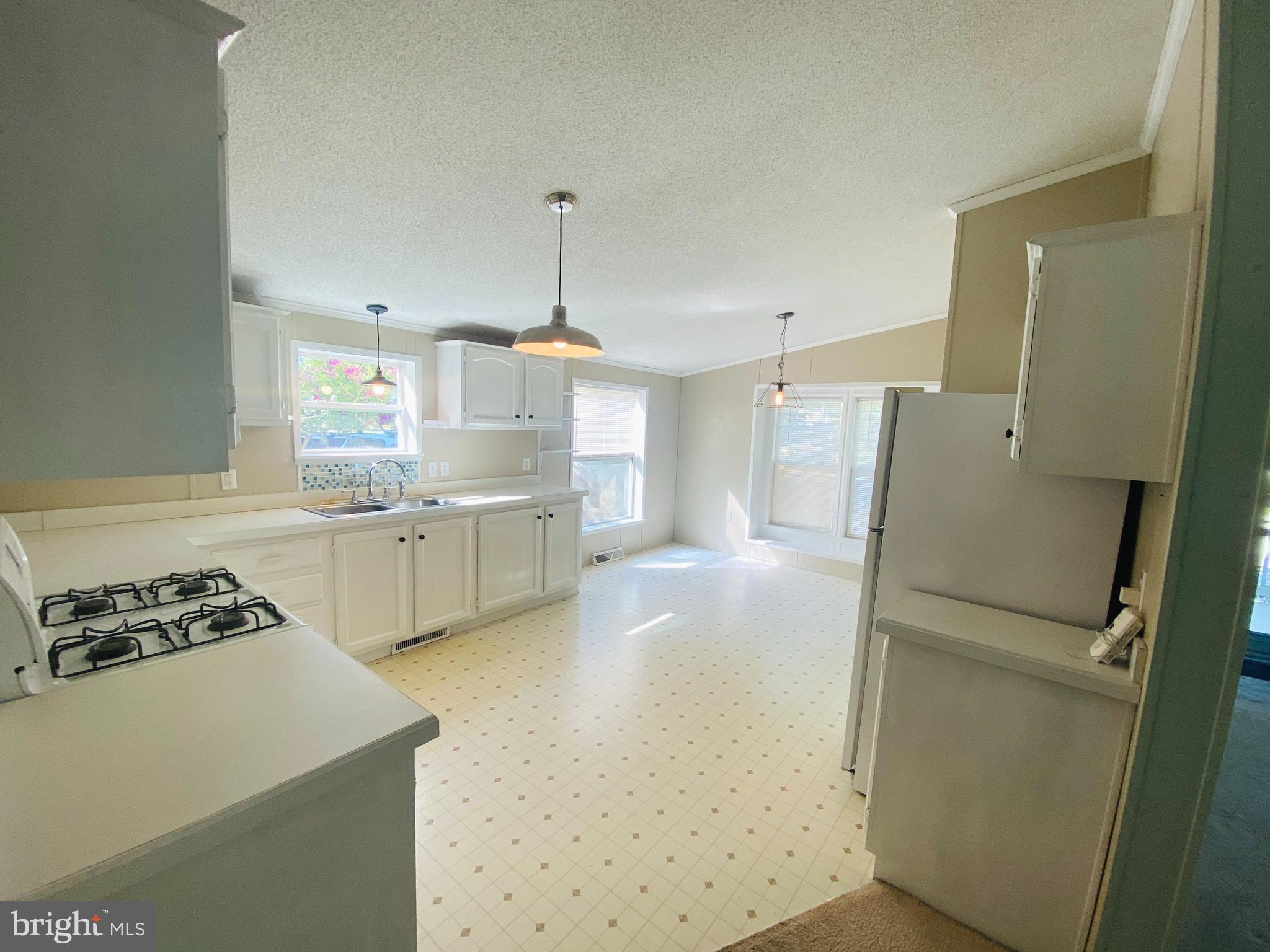 SOUTHGATE VILLAGE - Residential