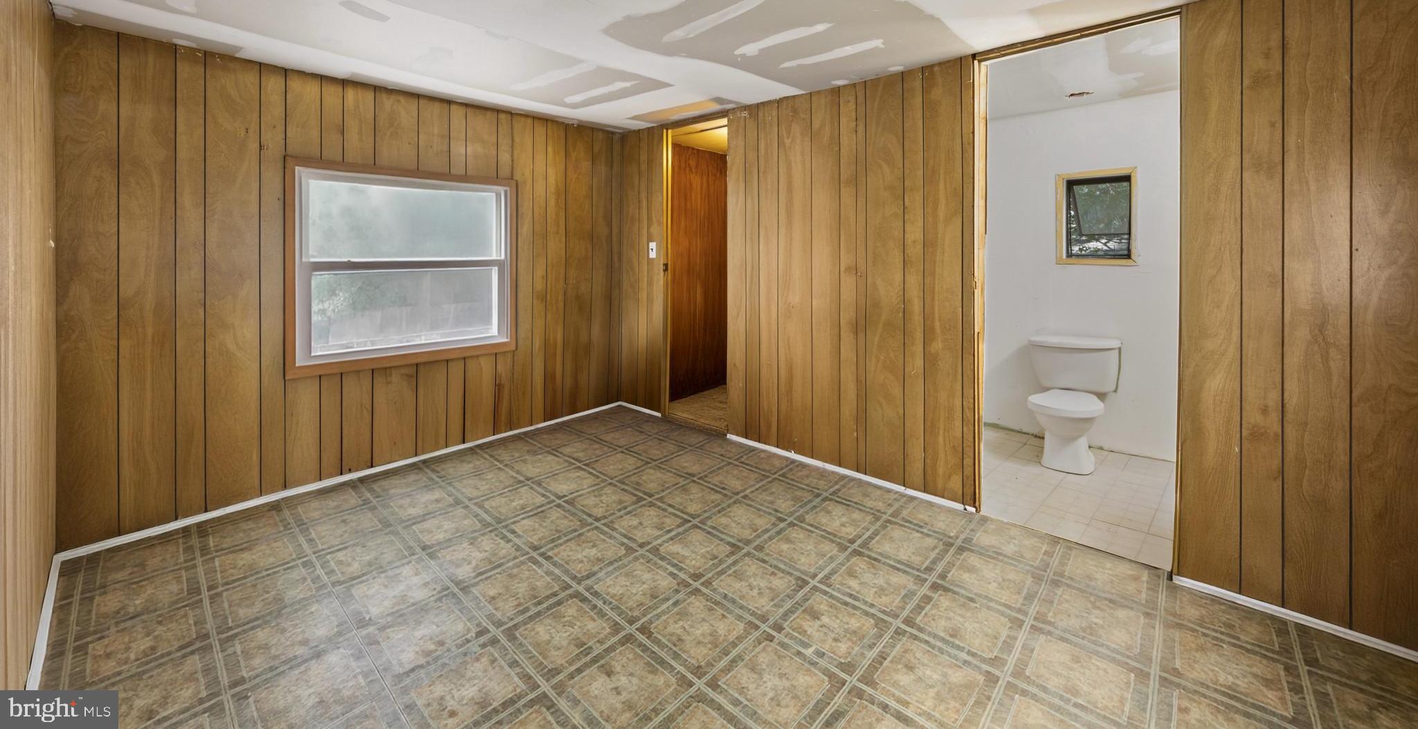 DEEP RUN PARK - Residential