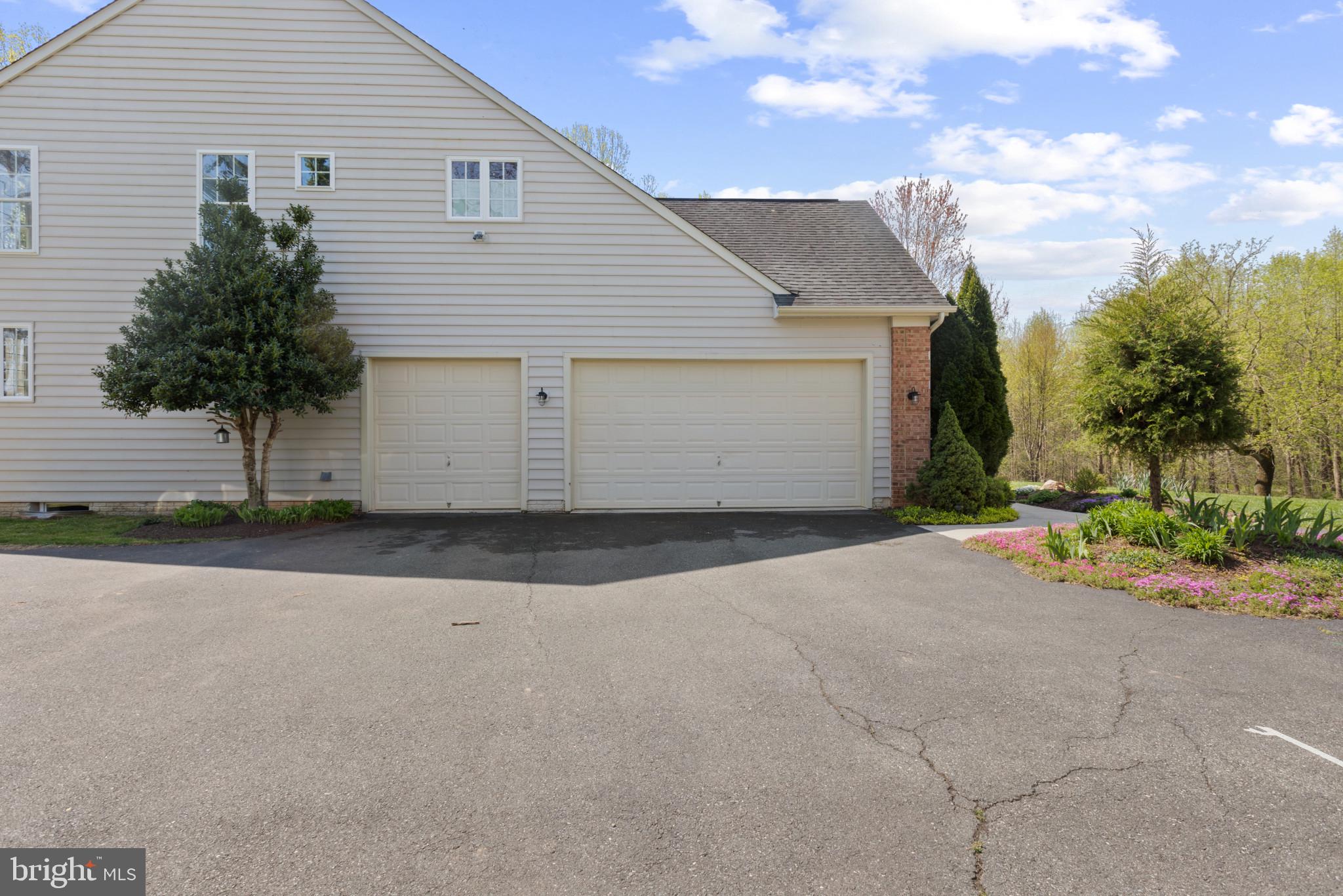 DENIT ESTATES - Residential