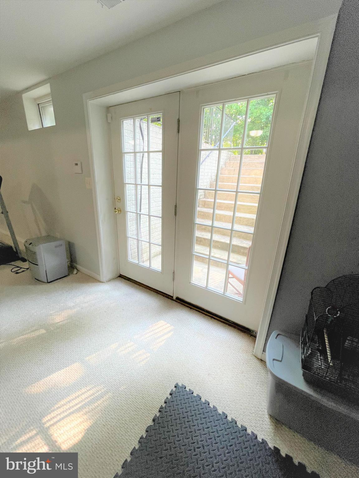 TANTALLON SQUARE - Residential