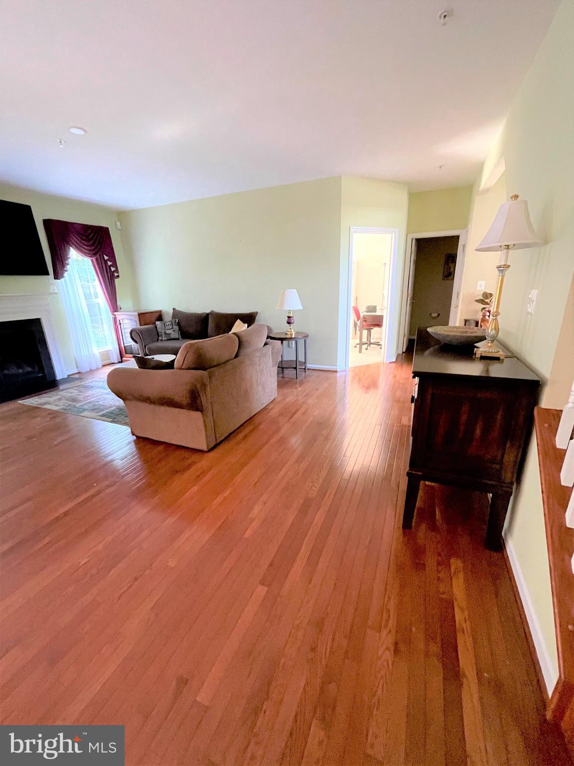 TANTALLON SQUARE - Residential