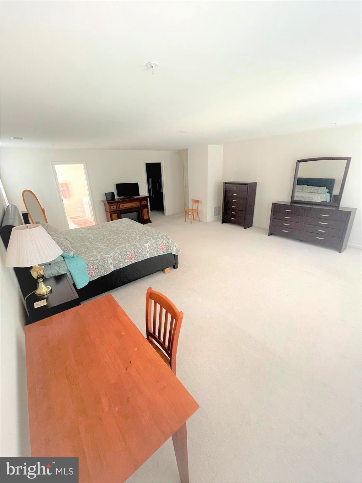 TANTALLON SQUARE - Residential