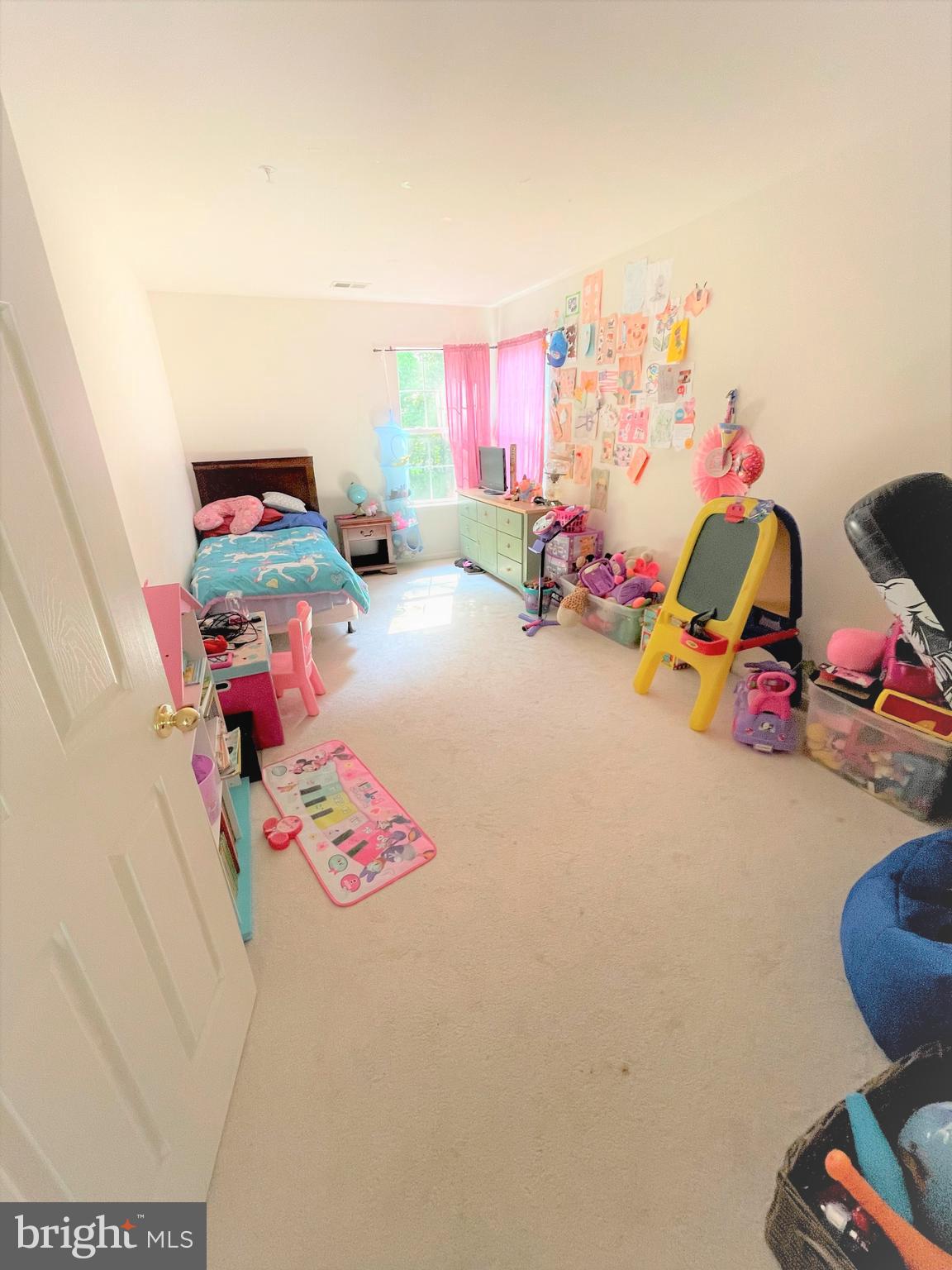 TANTALLON SQUARE - Residential